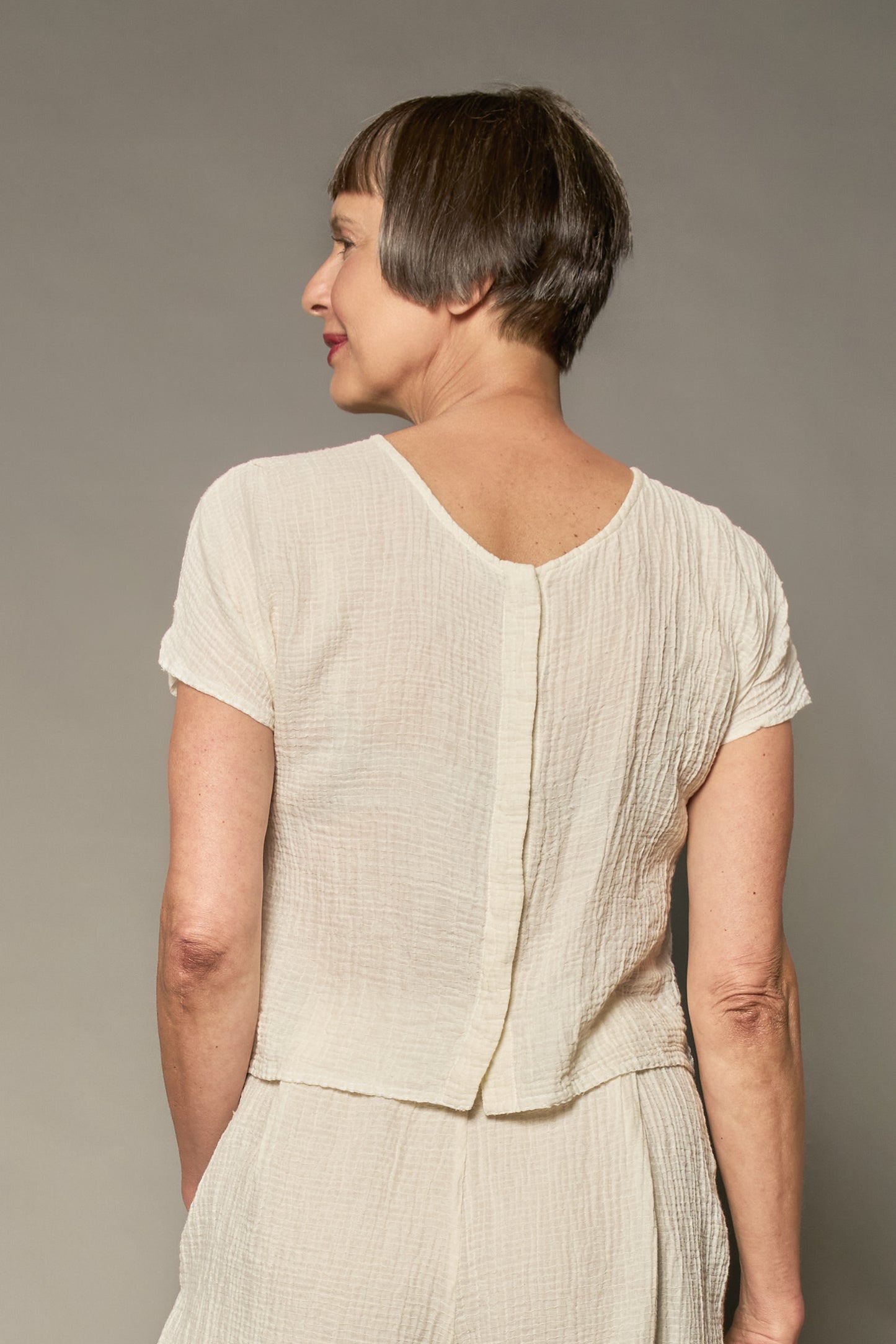 RIPPLE KANTHA ESSENTIAL CREW BLOUSE - rp2t110-wht -