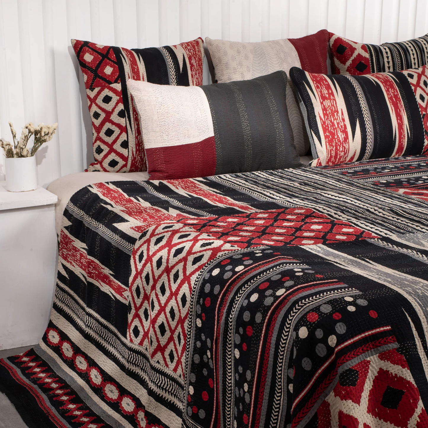 Monotone Ikat Handmade Vintage Kantha Bedcover -Monotone Red -