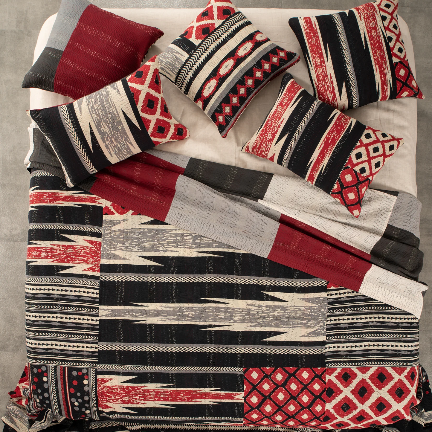 Monotone Ikat Handmade Vintage Kantha Bedcover -Monotone Red -