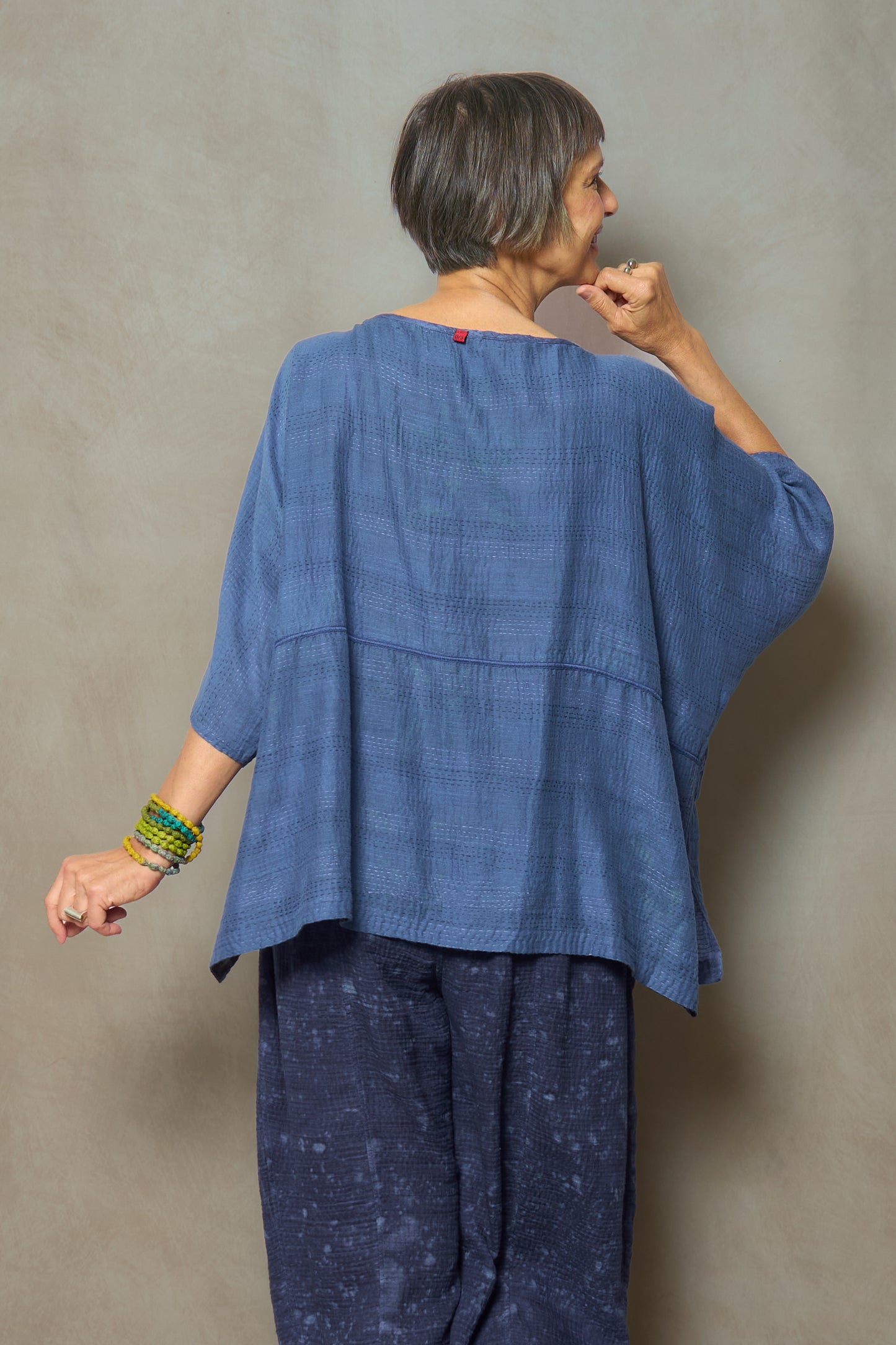 CLOUD TIE DYE FLORAL KANTHA BOAT NECK DOLMAN TOP - uf2t100-blu -