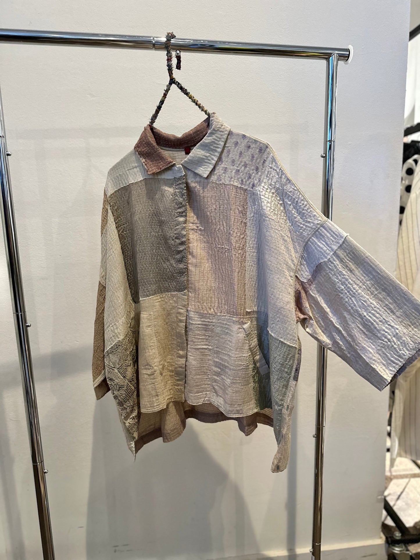 MOSAIC FRAY PATCH KANTHA CROPPED TENT SHIRT - zb2596-ivy -