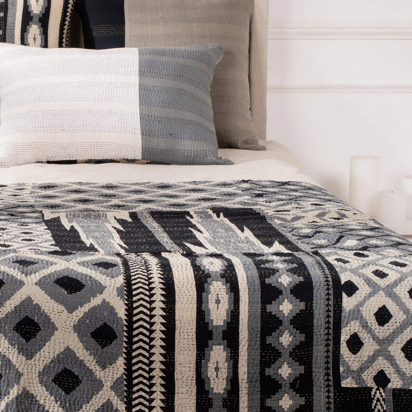Monotone Ikat Handmade Vintage Kantha Bedcover -Monotone Black -