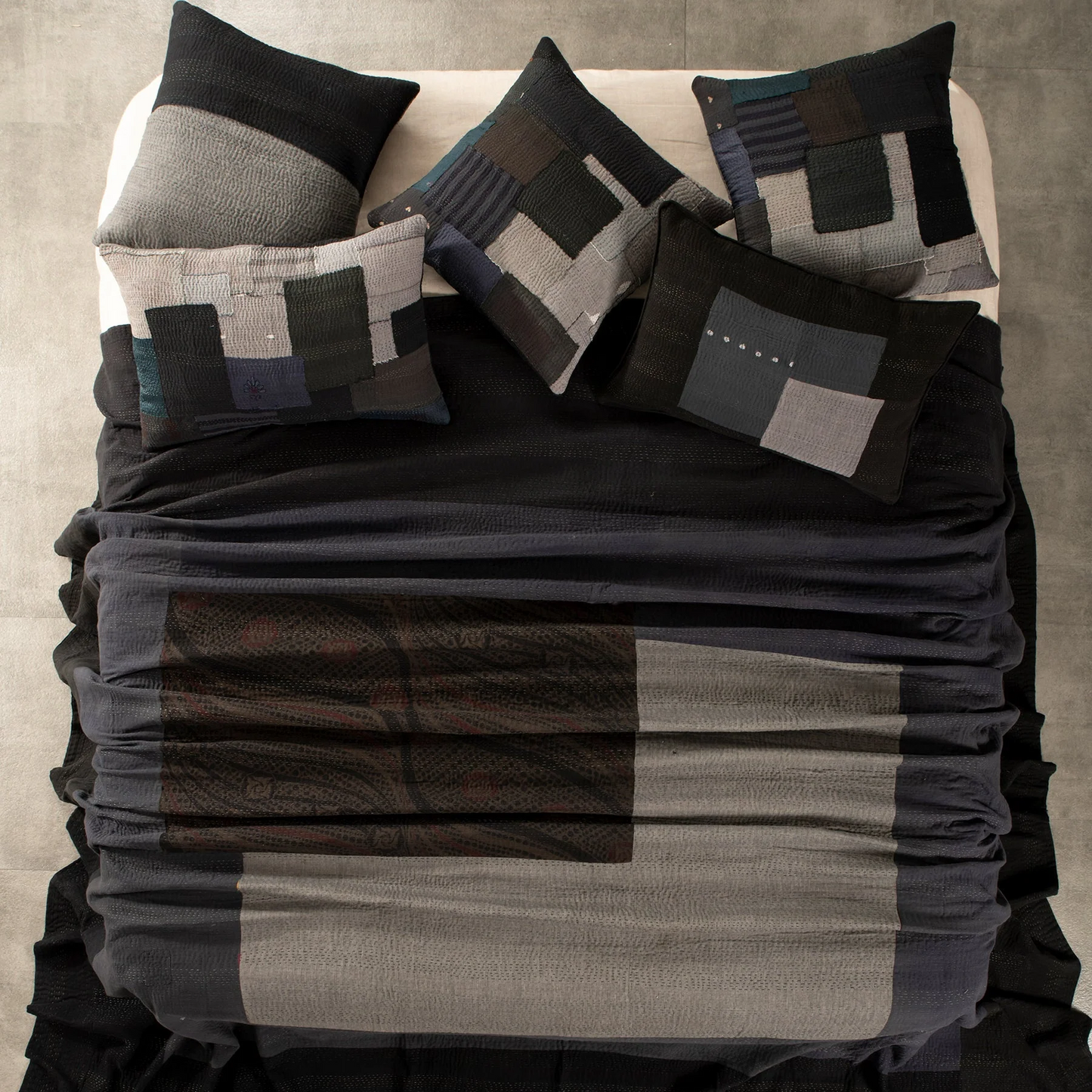 Landscape Handmade Vintage Kantha Bedcover -Black-