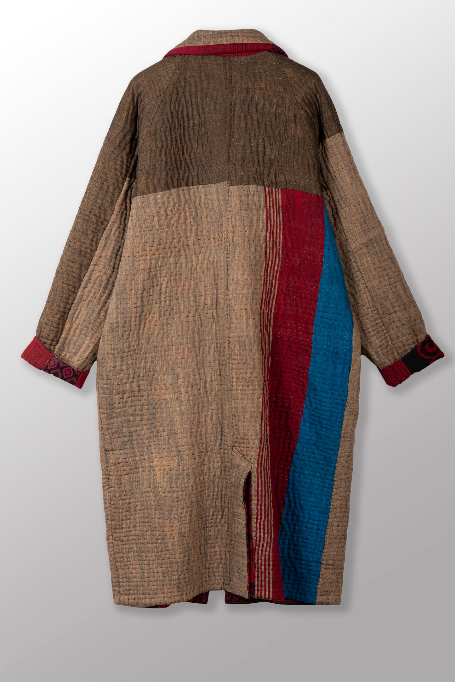 QUILTED OVERDYE COTTON KANTHA RAGLAN SLEEVE COAT - oq5337-cred003m -