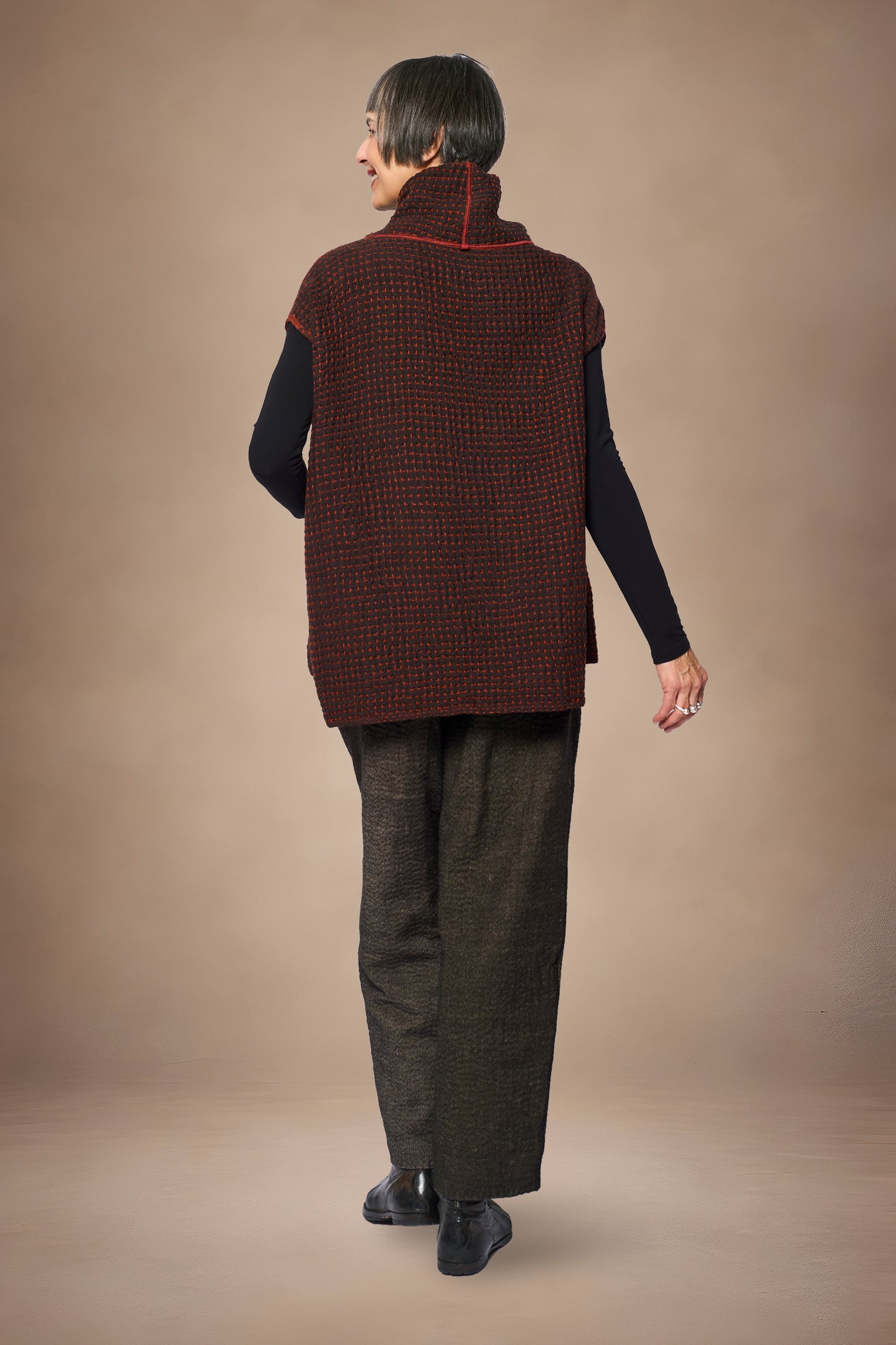 ABSTRACT WAFFLE KANTHA FUNNEL NECK VEST - bw3250-org -