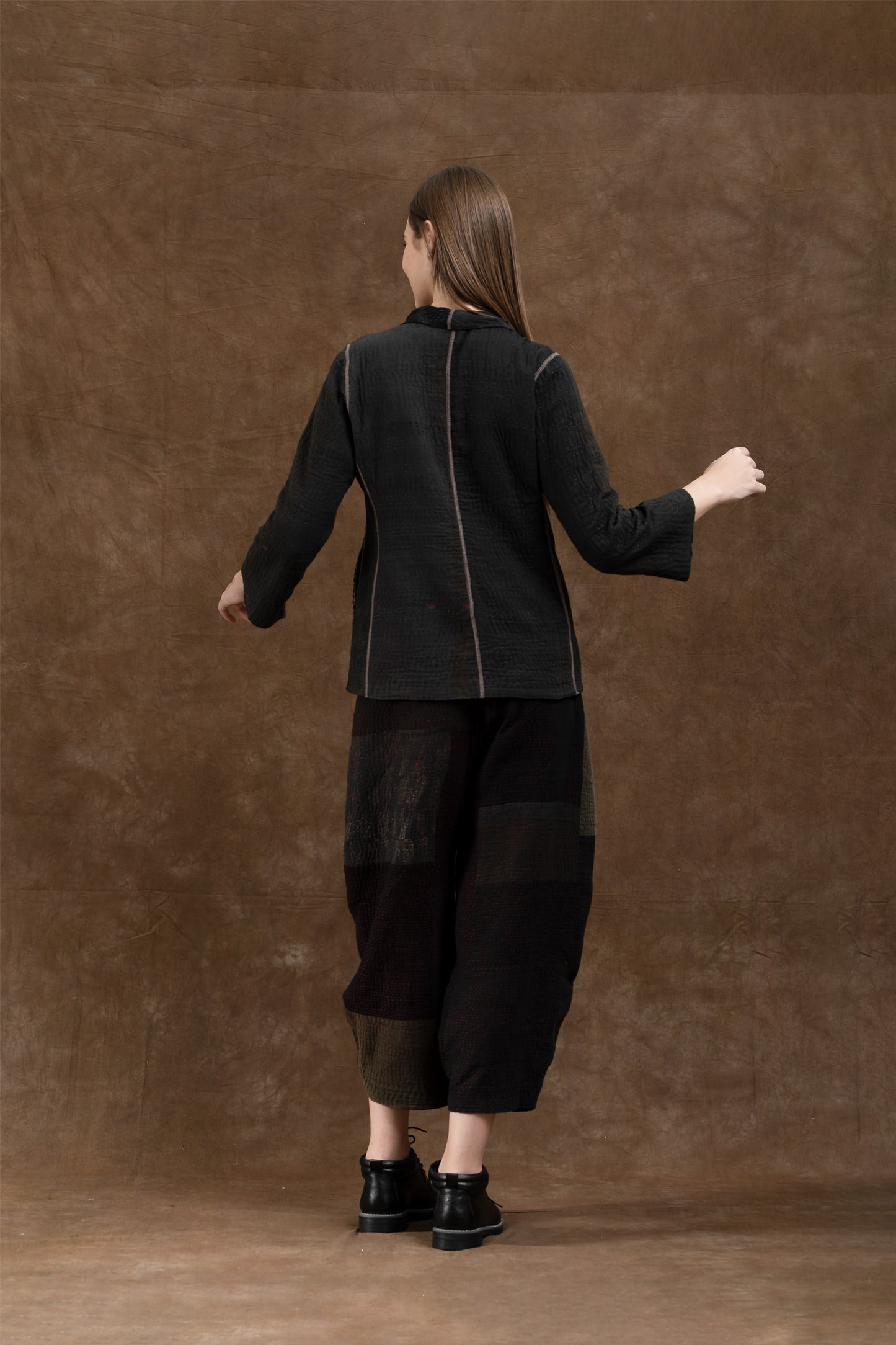 COTTON SILK SW PATCH KANTHA SHORT JKT - ws4007-blk -