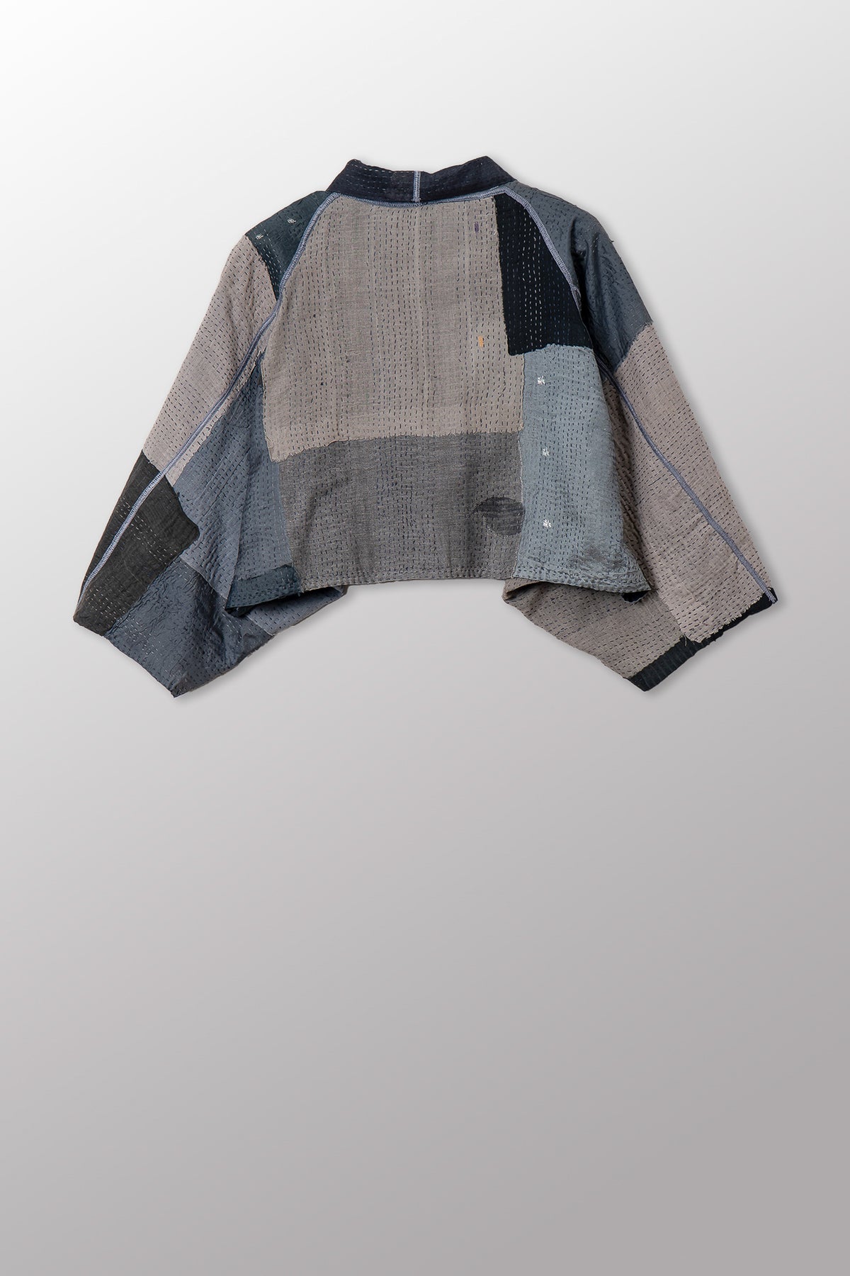 MOSAIC FRAY PATCH KANTHA PUFF SLV. SHRUG - zb2062-gry -