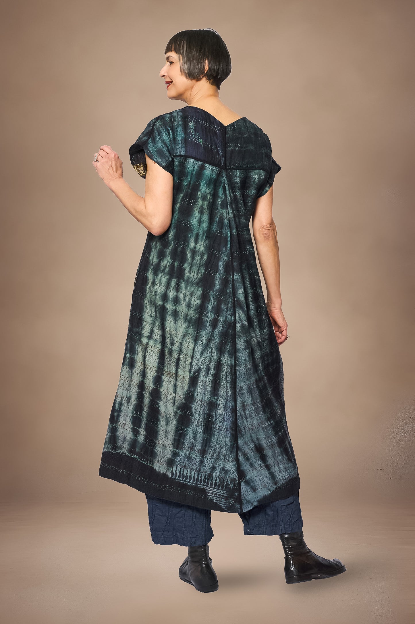 TIE DYE VINTAGE SILK KANTHA V-NECK FRENCH SLV. DRESS - st-sv2467-blk -