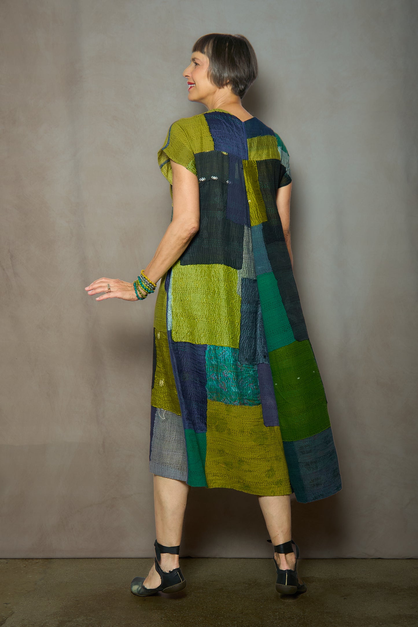 MARBLE FRAY PATCH KANTHA V-NECK FRENCH SLV. DRESS - mf2467-grn -