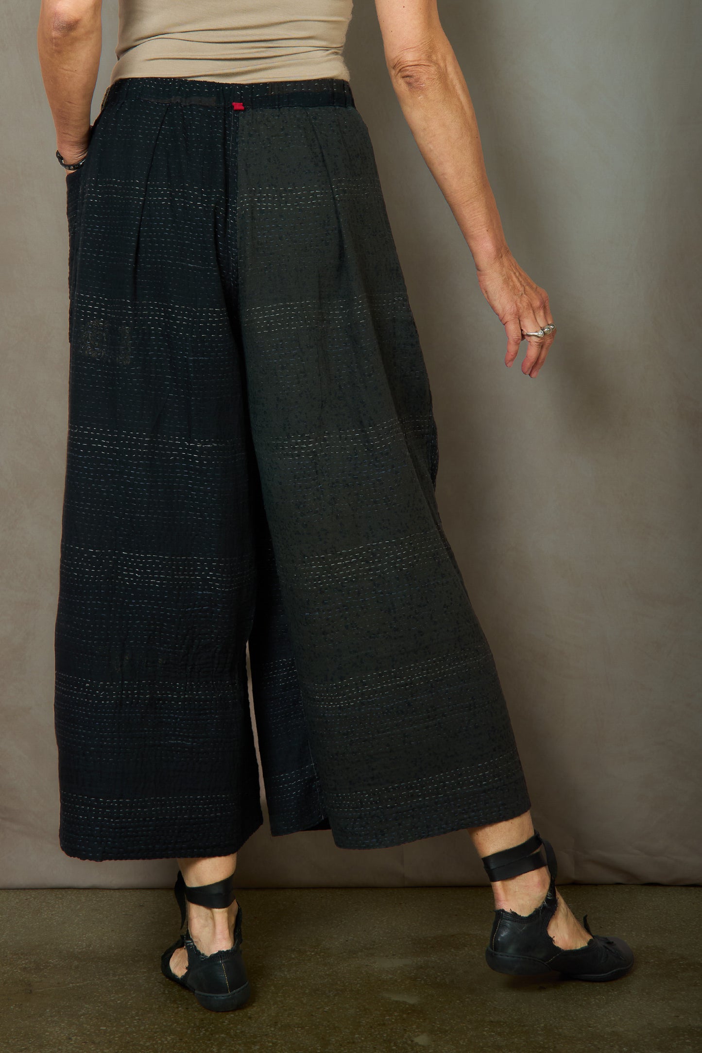 COTTON SILK SW PATCH KANTHA PLEATED WIDE LEG PANTS - ws2678-blk -