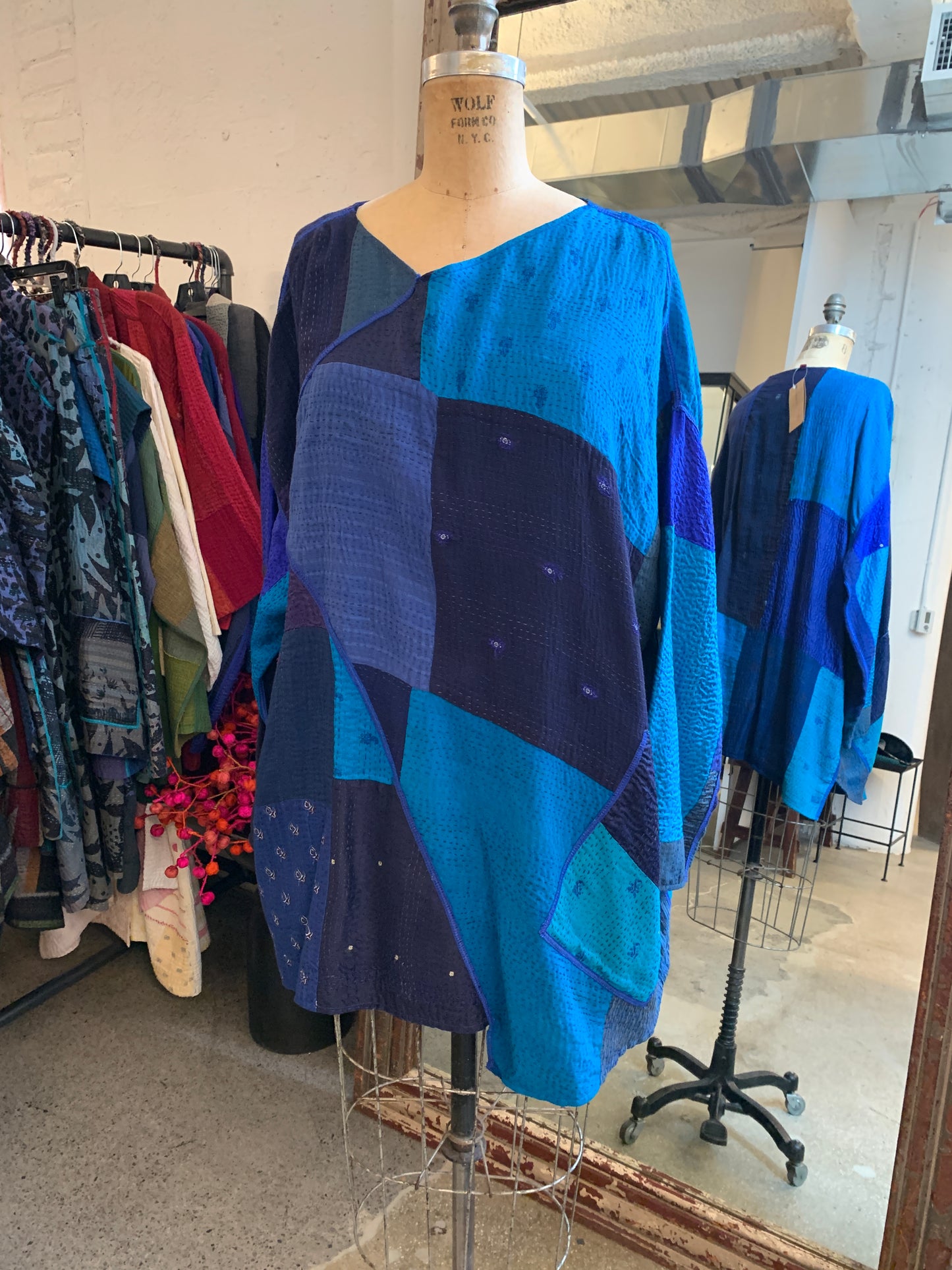 COTTON SILK SW PATCH OMBRE KANTHA OVERSIZED TUNIC - wo2510-blu -