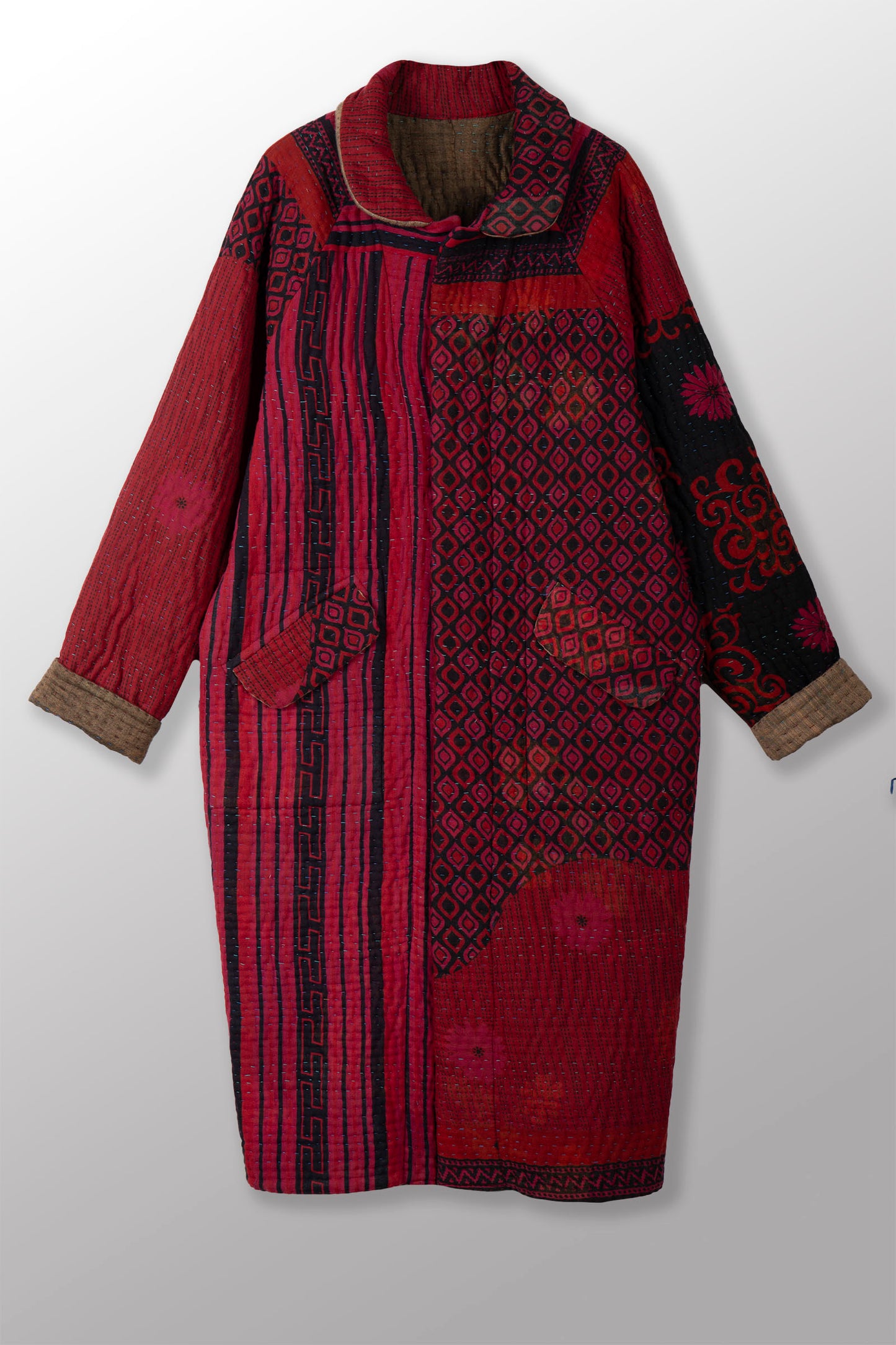 QUILTED OVERDYE COTTON KANTHA RAGLAN SLEEVE COAT - oq5337-cred003m -