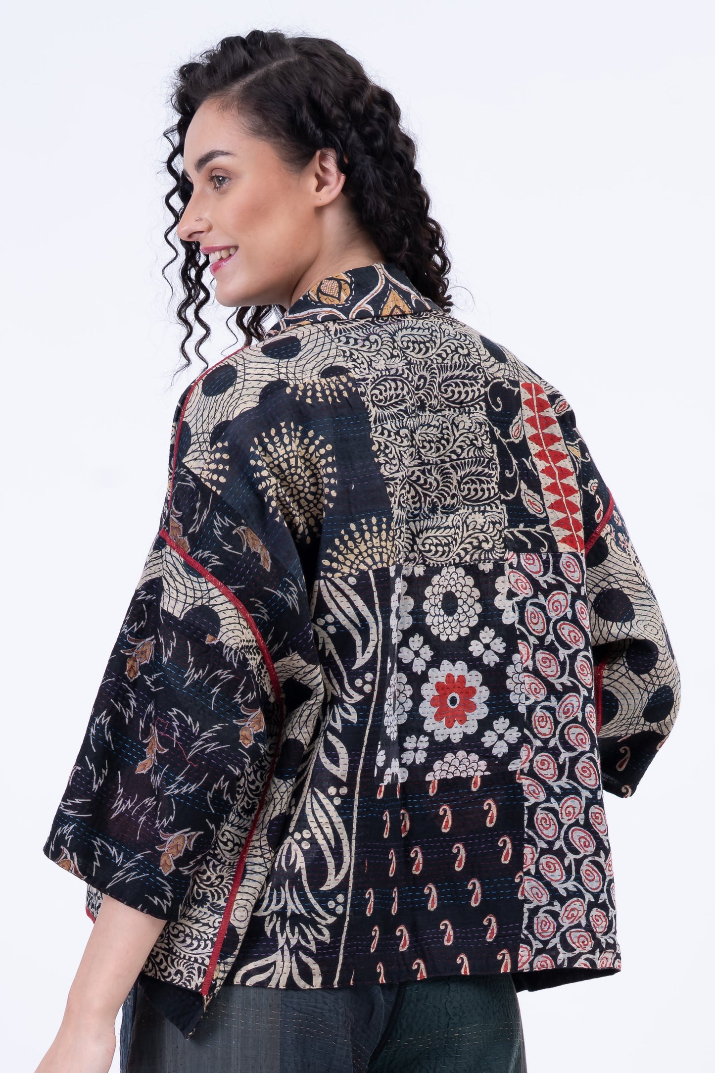 PATCH & CIRCLE PRINT KANTHA CROPPED TENT SHIRT - pc2596-blk -