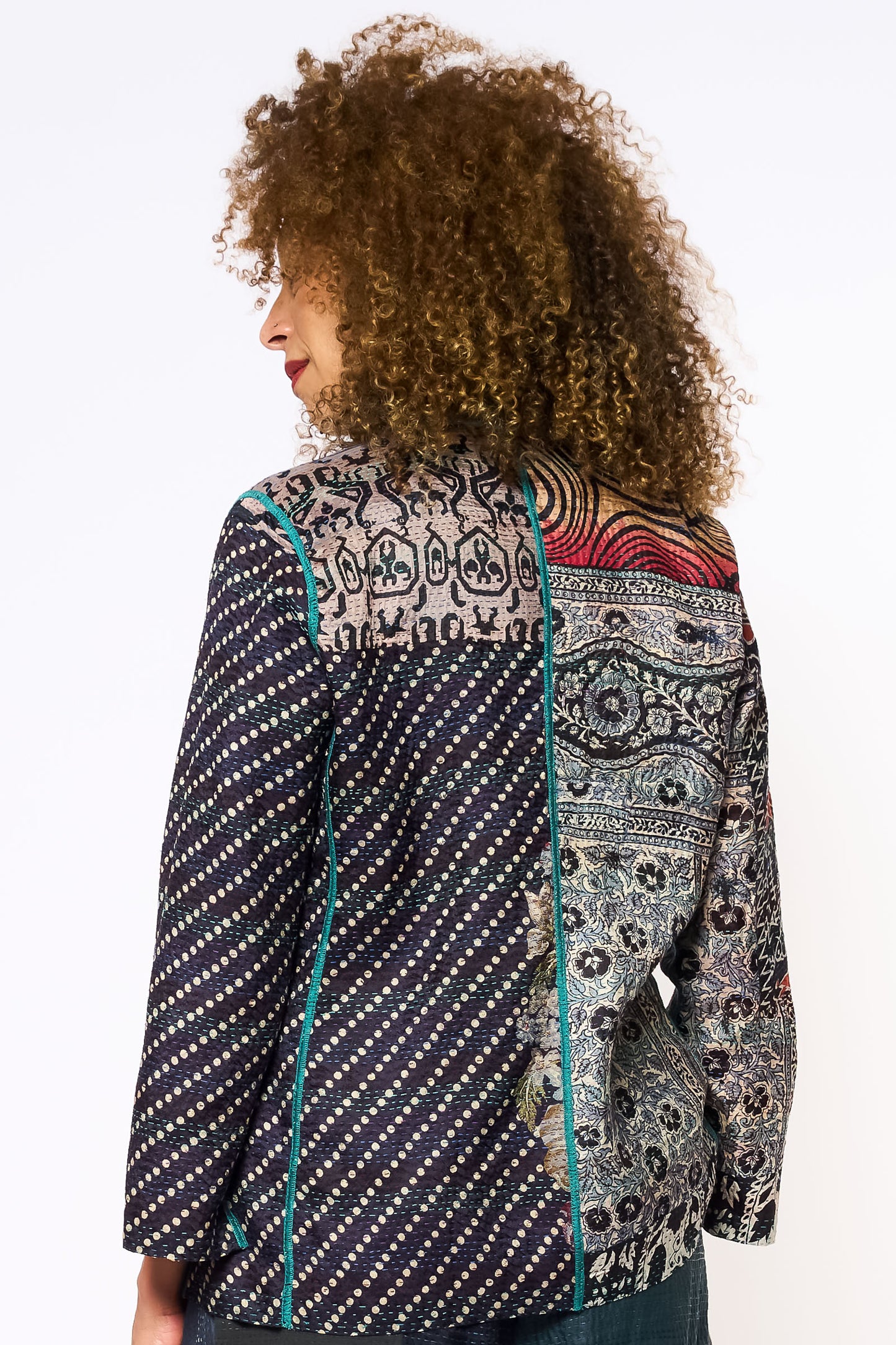 VINTAGE SILK KANTHA SHORT JKT - sv2007-0074l -