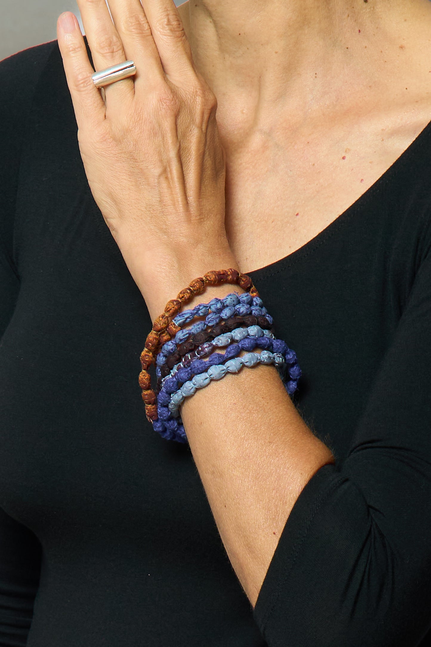 VINTAGE SILK KANTHA MULTIPURPOSE NECKLACE - sv2729-blu -