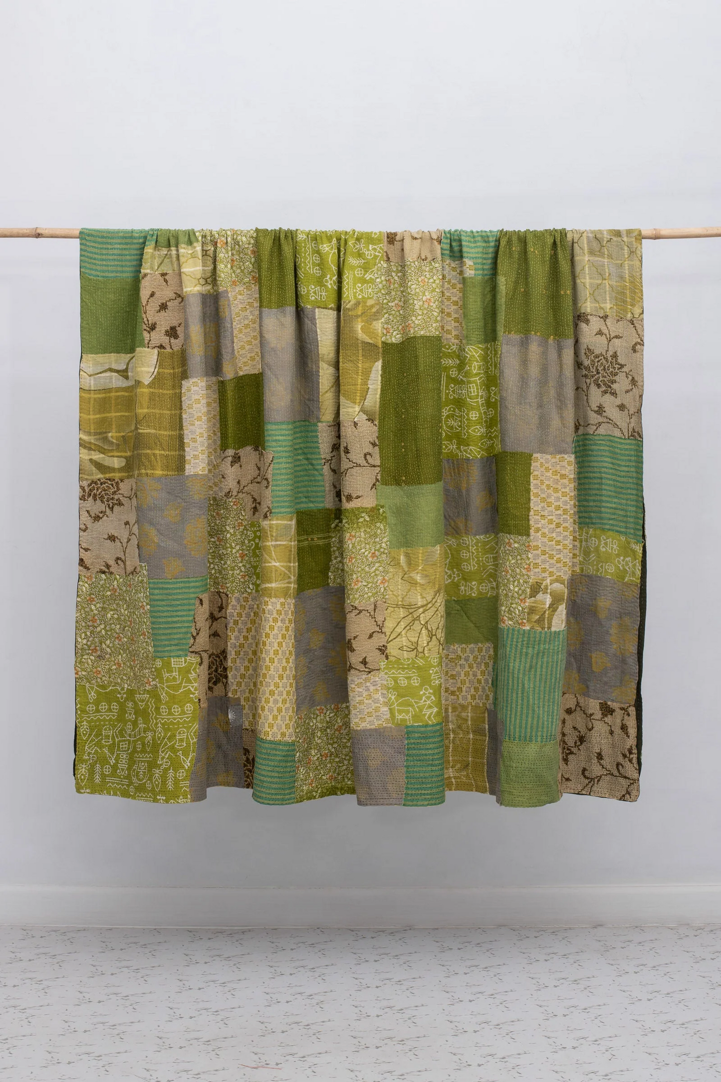 Vintage Fray Patch & Ombre Kantha Table Cover -Avocado -
