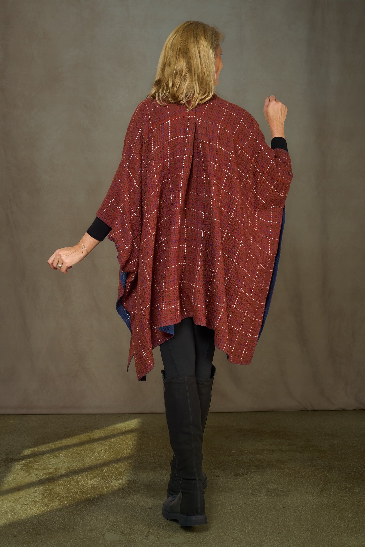 WOOL WAFFLE KANTHA PONCHO MEDIUM - ww3071-brn -
