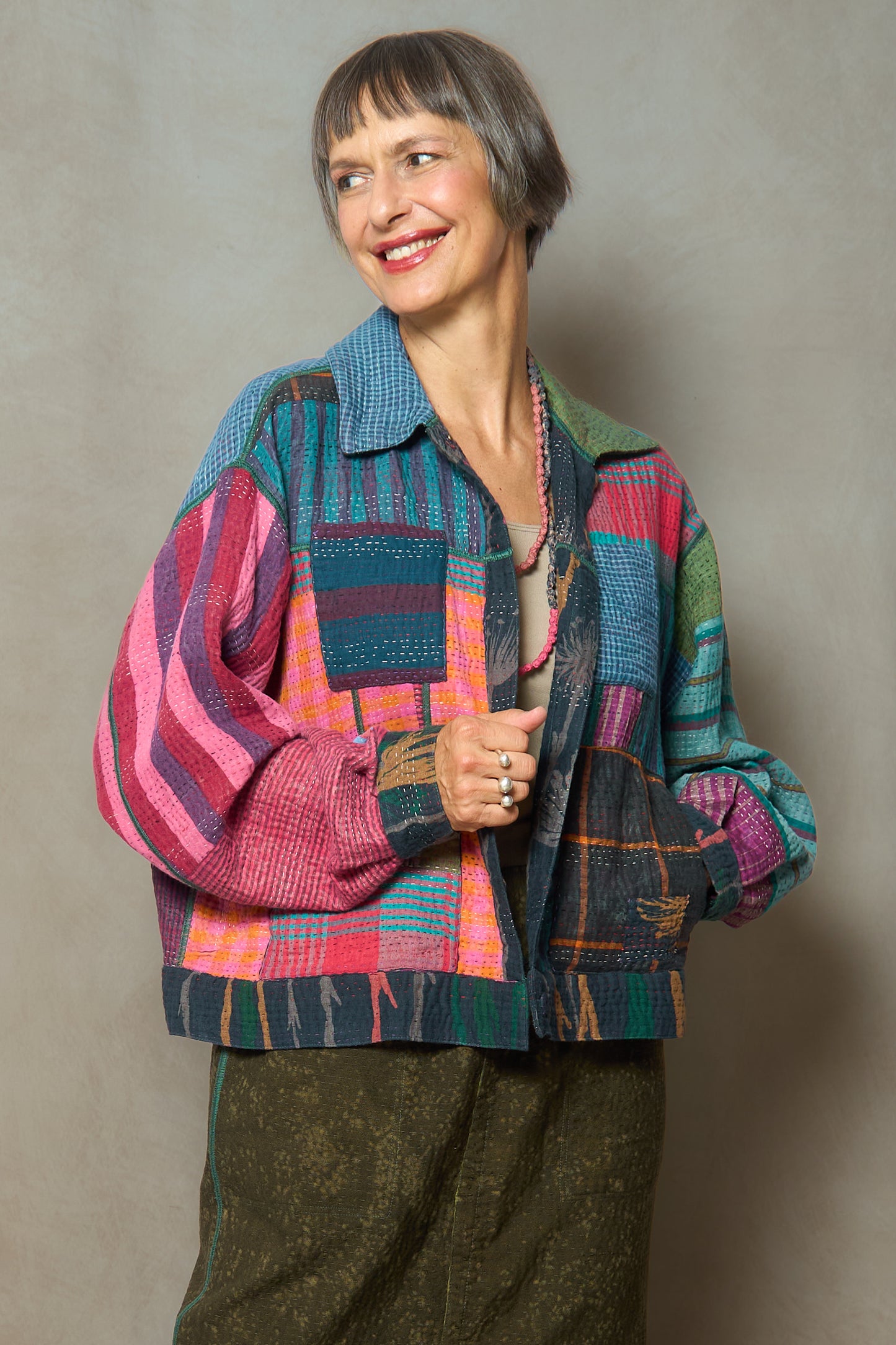 FLOWER PRINT WITH CHECKERED PATCH OVERSIZED TRUCKER JACKET - fc4j107-blk -