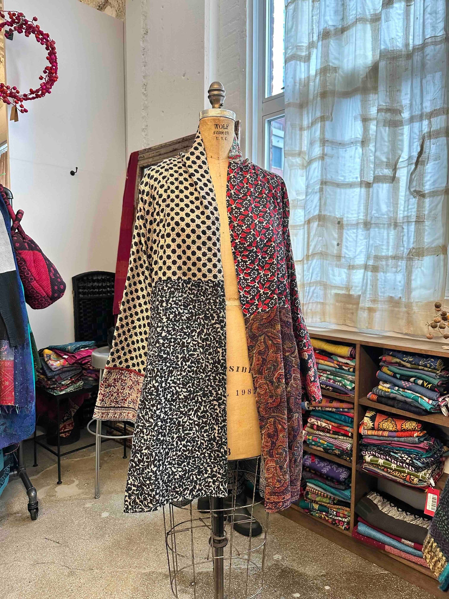 VINTAGE SILK KANTHA KIMONO LONG JKT - sv2005-0078a -