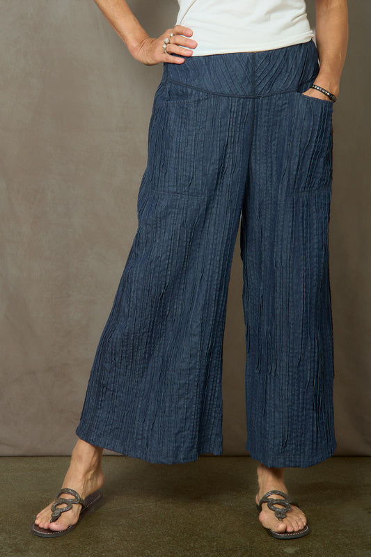 PIPPLE TUCK DENIM MID RISE WIDE LEG PANTS - rd1665-nvy -