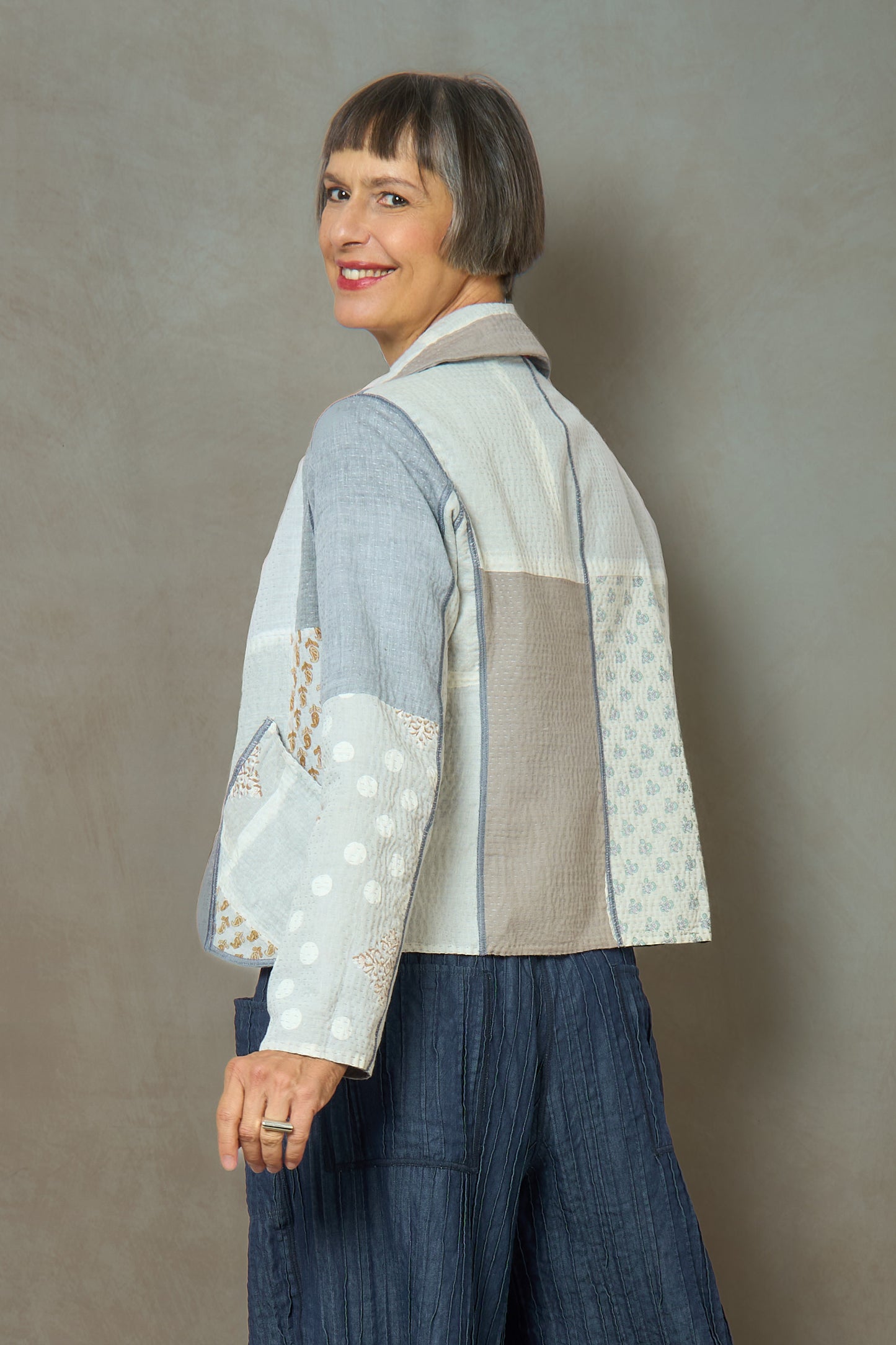 DUCK SUN DYE WITH PATCH KANTHA CROPPED BASIC JACKET - us2096-gry -