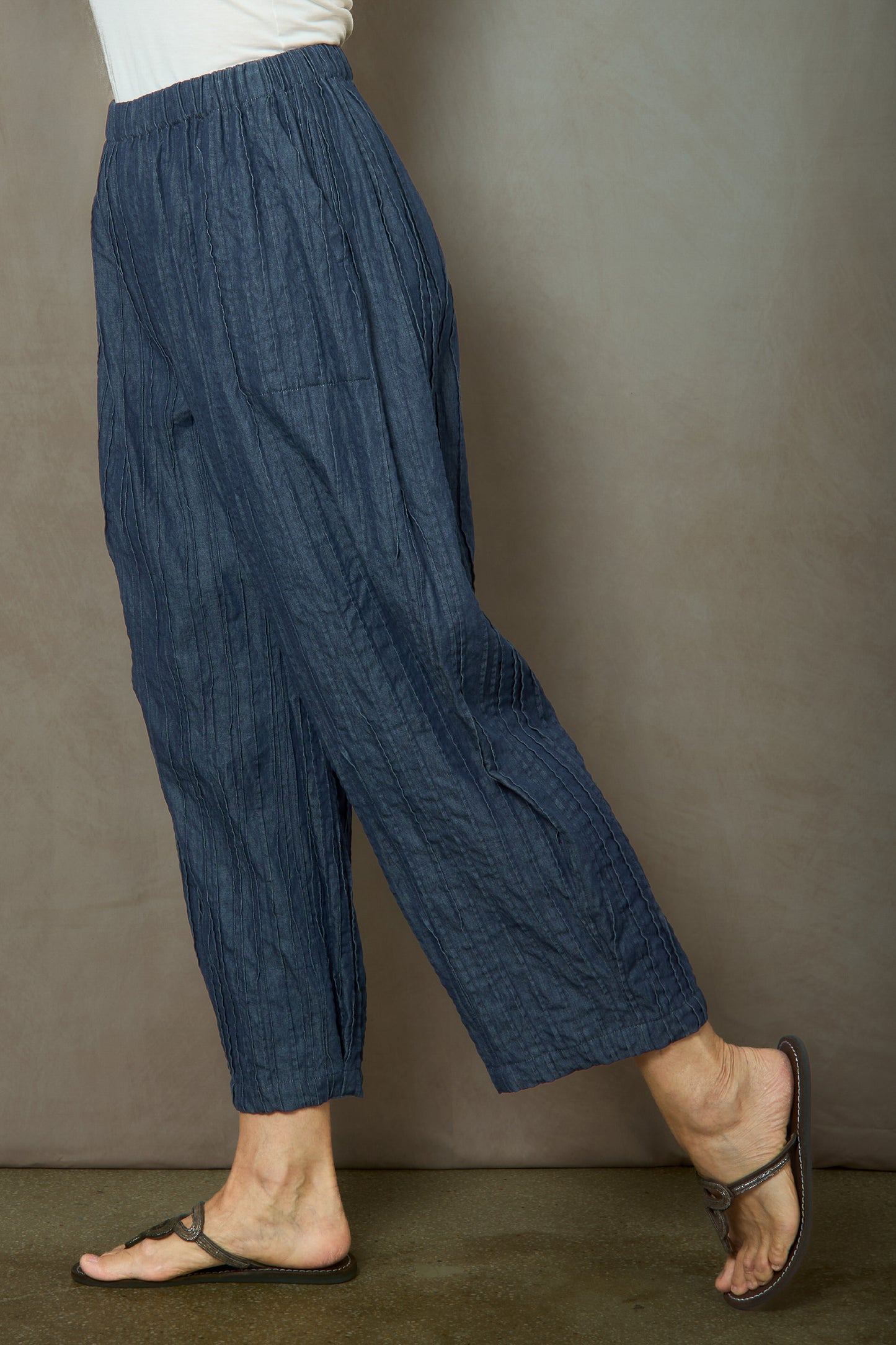 RIPPLE TUCK SOLID BARREL PANTS - rd1641-nvy -