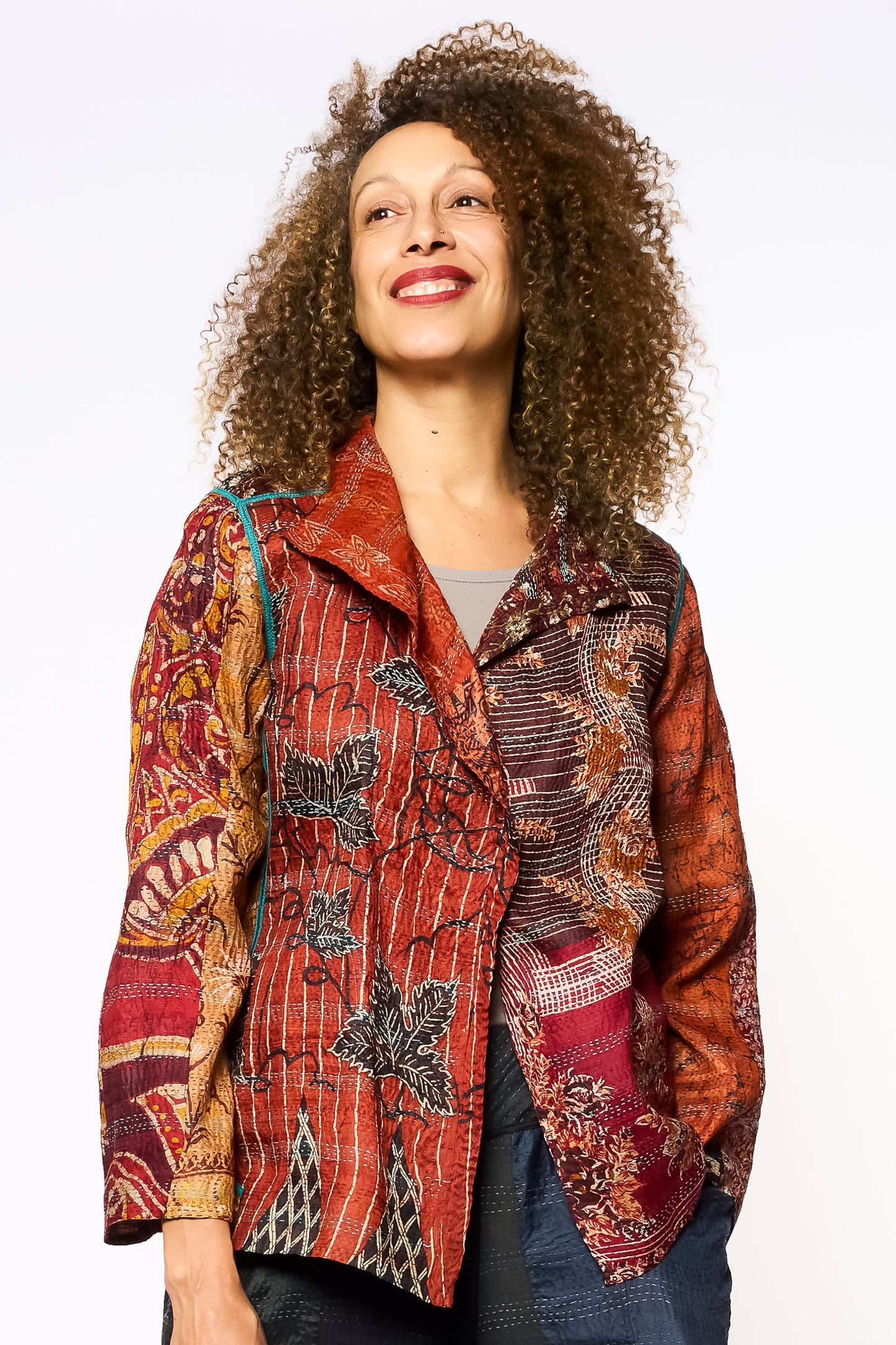 VINTAGE SILK KANTHA SHORT JKT - sv2007-0073m -