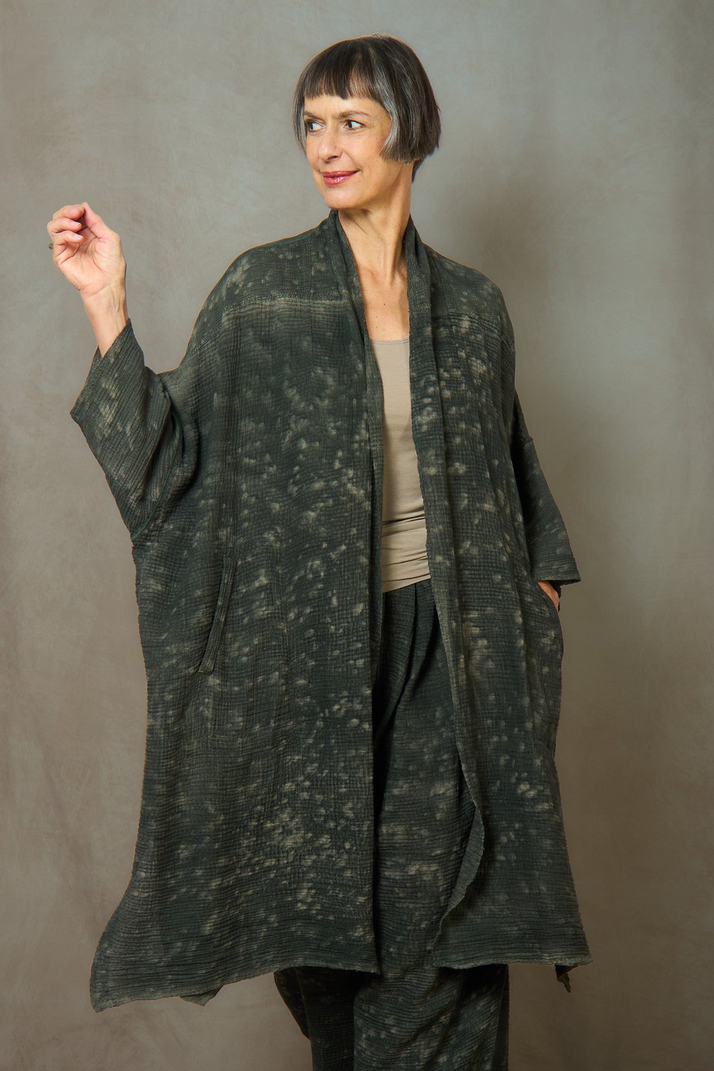 SAND SUN DYE RIPPLE KANTHA KIMONO WRAP LONG - rs2357-grn -