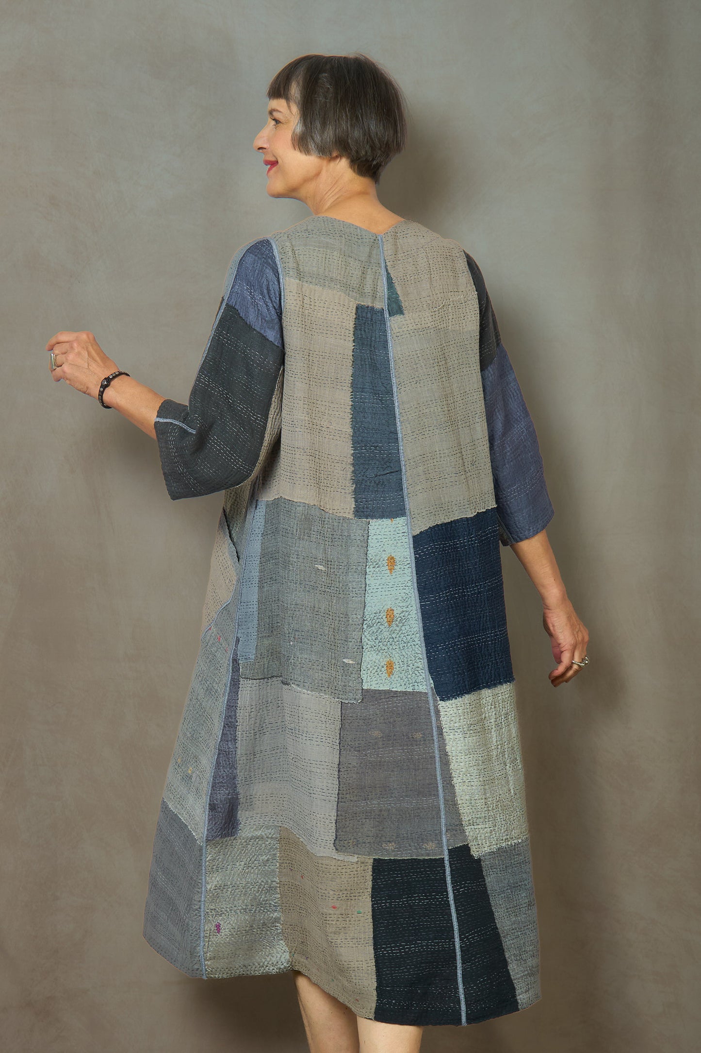 MOSAIC FRAY PATCH KANTHA V-NECK FLARE DRESS - zb2457-gry -