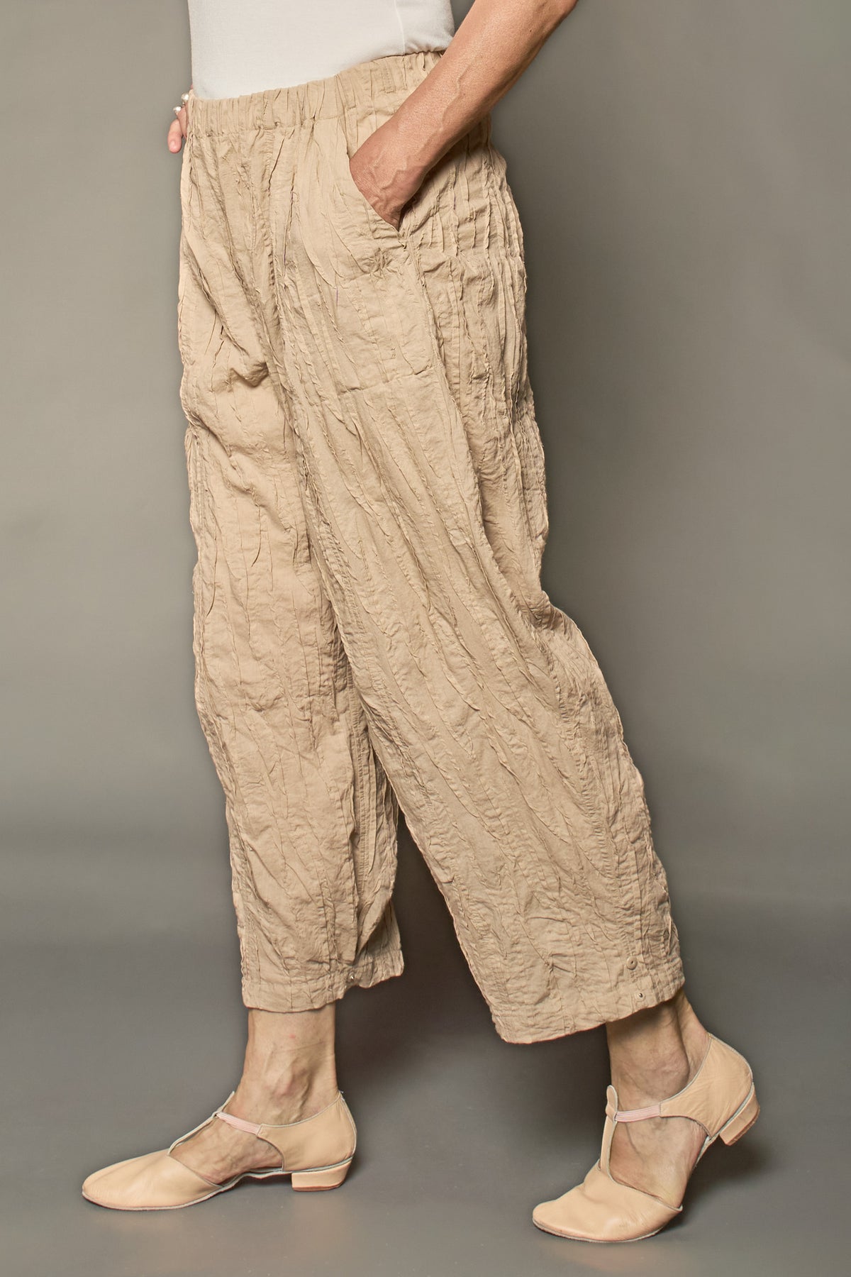 CAMBRIC COTTON RANDOM TUCK BARREL PANTS - ra1641-ntl -