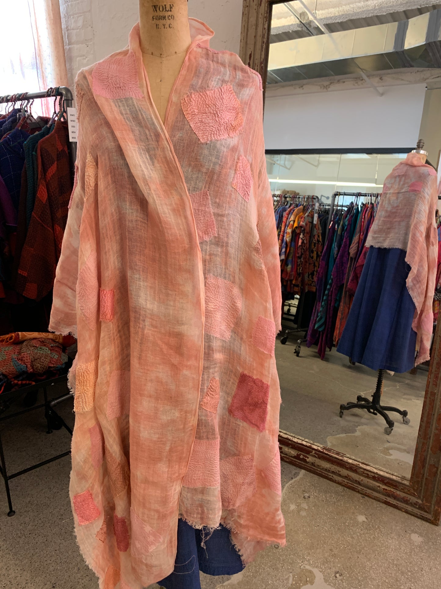 LINEN CLOUD TIE-DYE SHAWL MEDIUM - lc1802-pik -