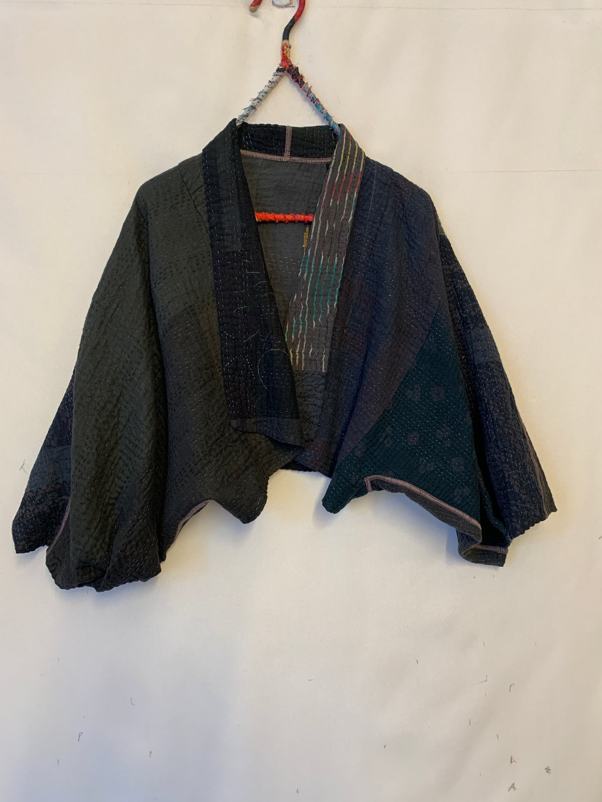 COTTON SILK SW PATCH KANTHA PUFF SLV. SHRUG - ws4062-cblk005a -