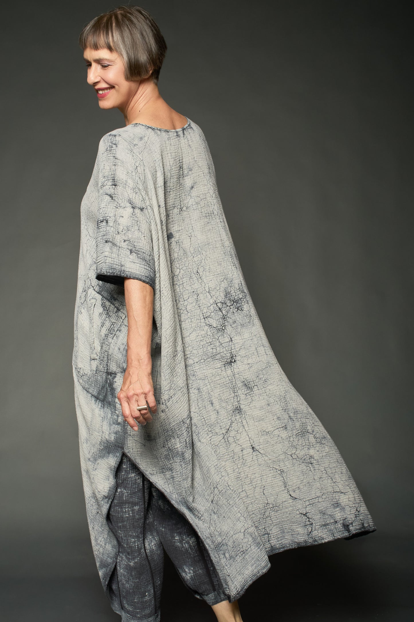 MUD DYE RIPPLE KANTHA KAFTAN DRESS - yp2468-gry -