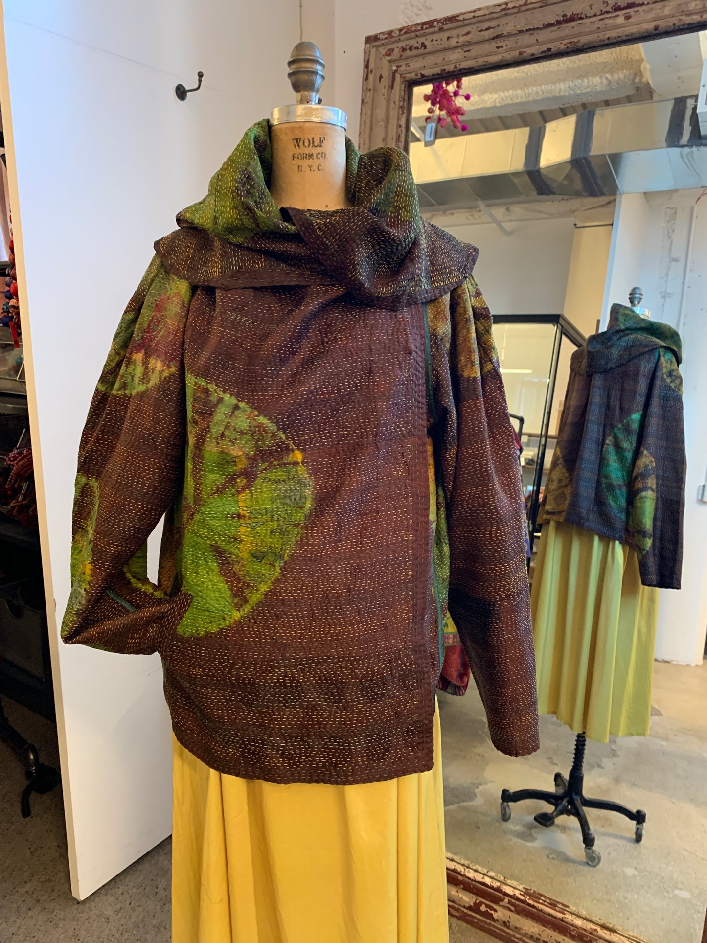 JACQUARD SILK PATCH TIE DYE CIRCLE SHIBORI KANTHA SCARF NECK BLOUSE - wj2561-grn -