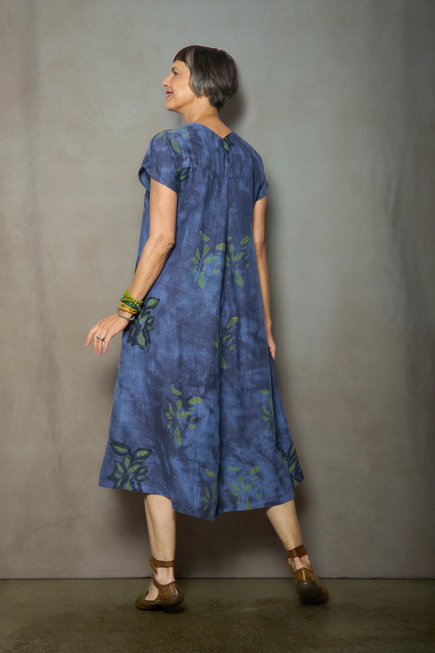 CLOUD TIE DYE FLORAL KANTHA V-NECK FRENCH SLV. DRESS - uf2467-blu -