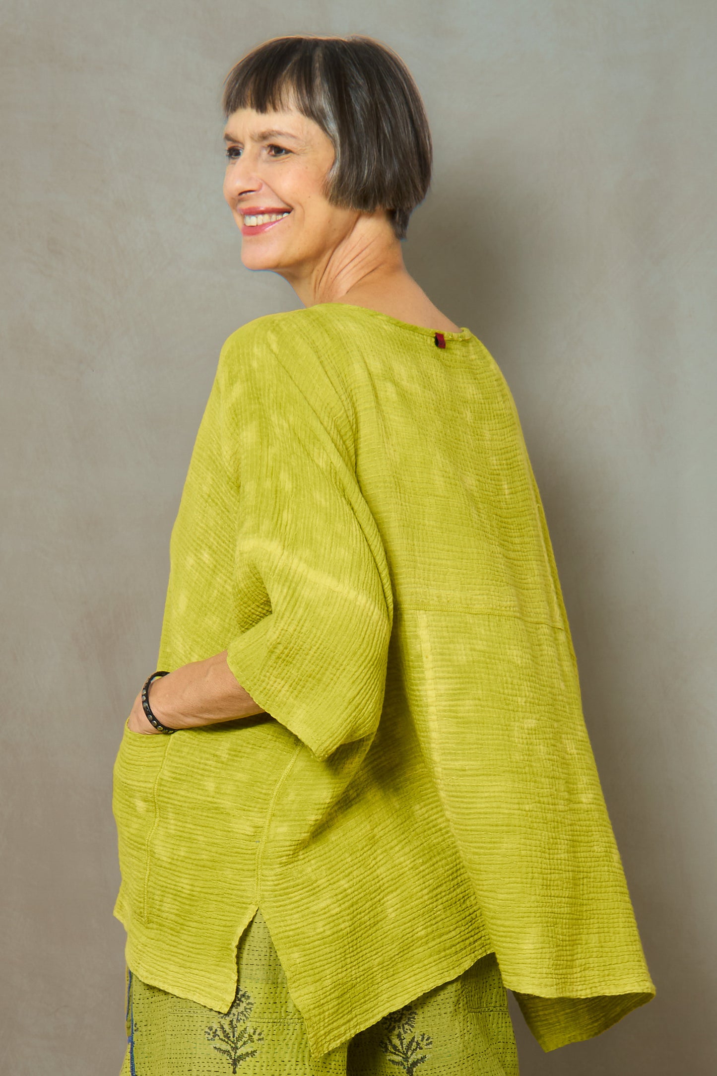 SAND SUN DYE RIPPLE KANTHAL BOAT NECK DOLMAN TOP - rs2t100-lim -