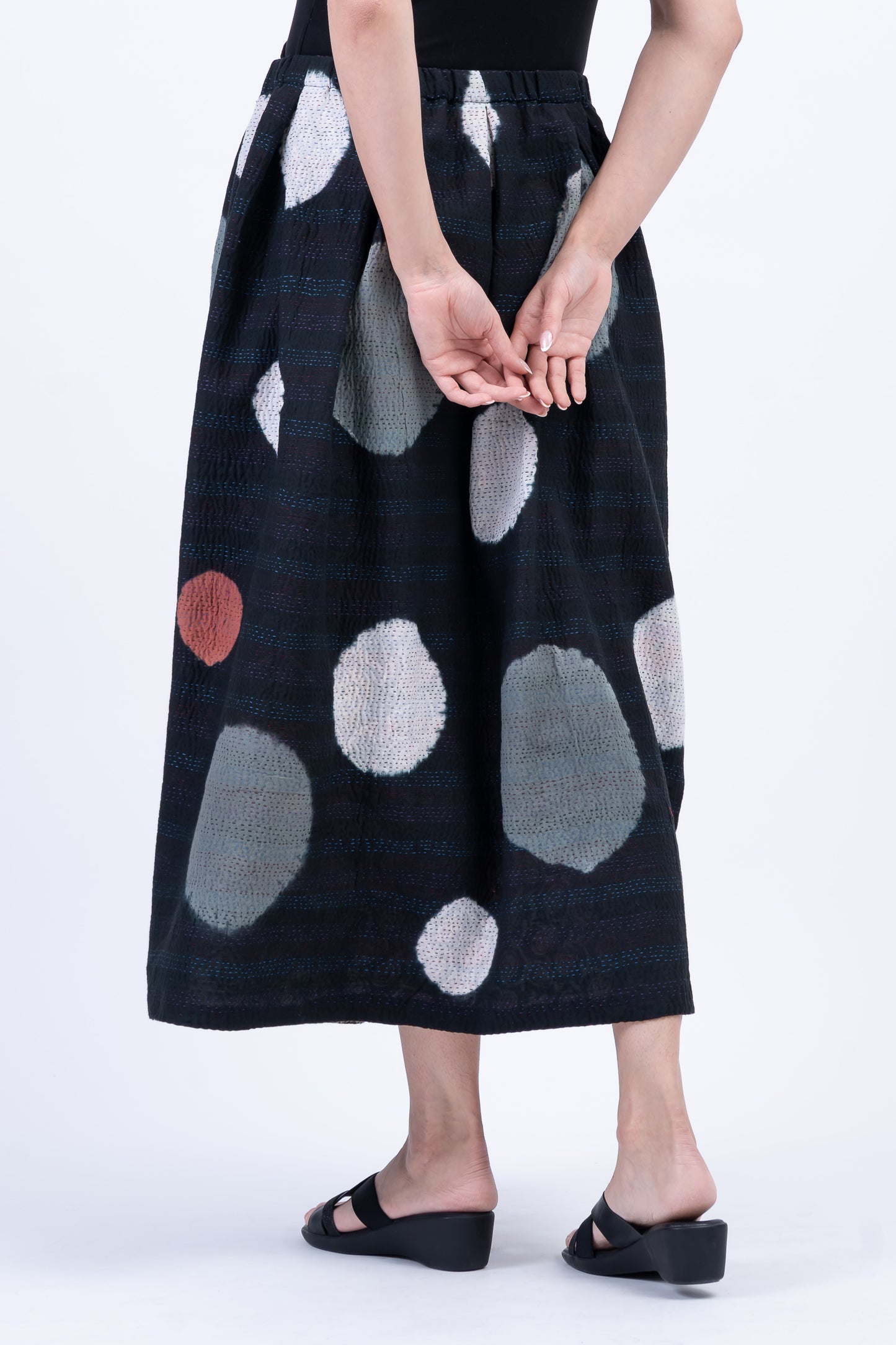 PATCH & CIRCLE PRINT KANTHA TUCKED GATHER SKIRT - pc2663-blk -