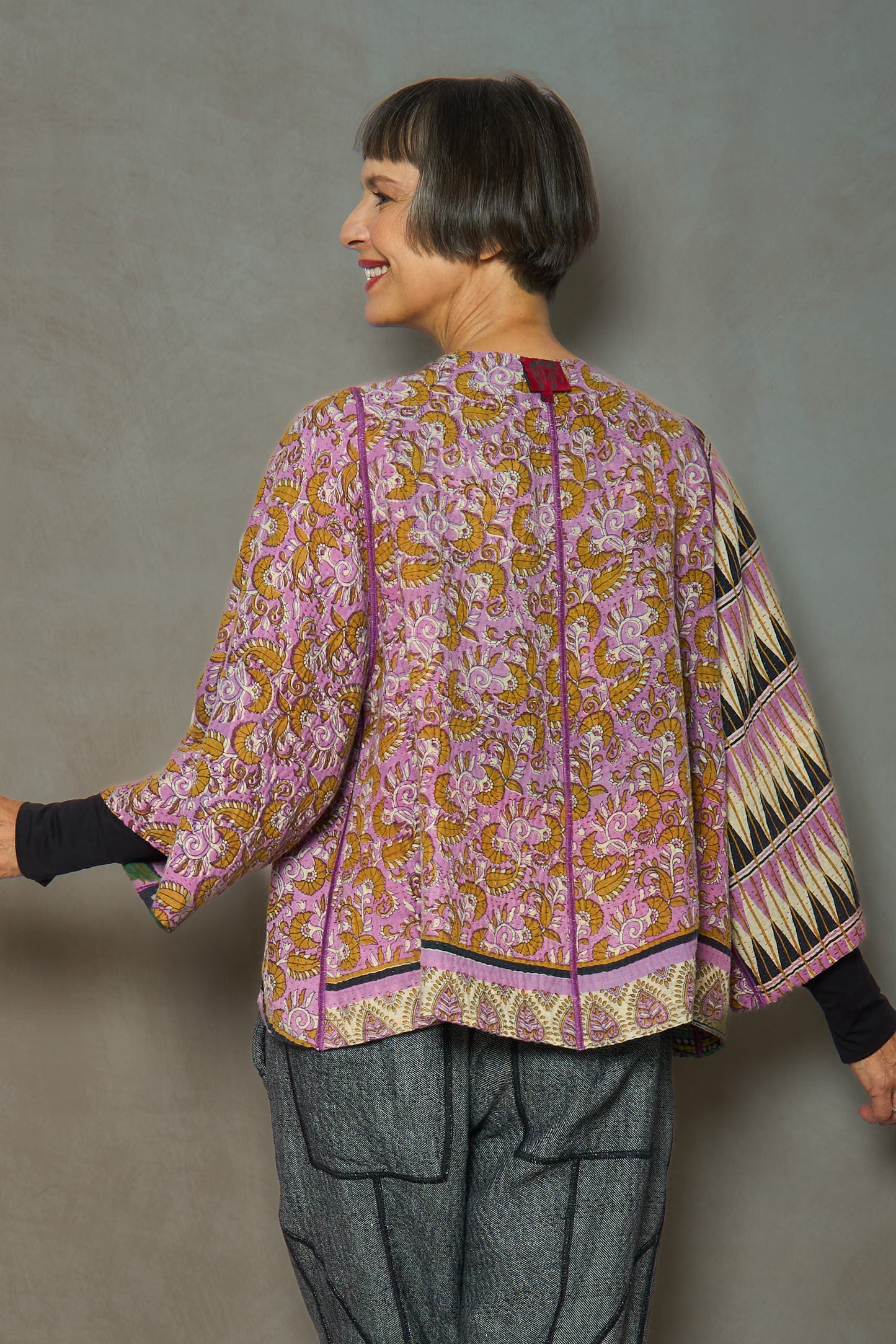 VINTAGE COTTON KANTHA BELL SHAPE JKT - cv4048-0047a -