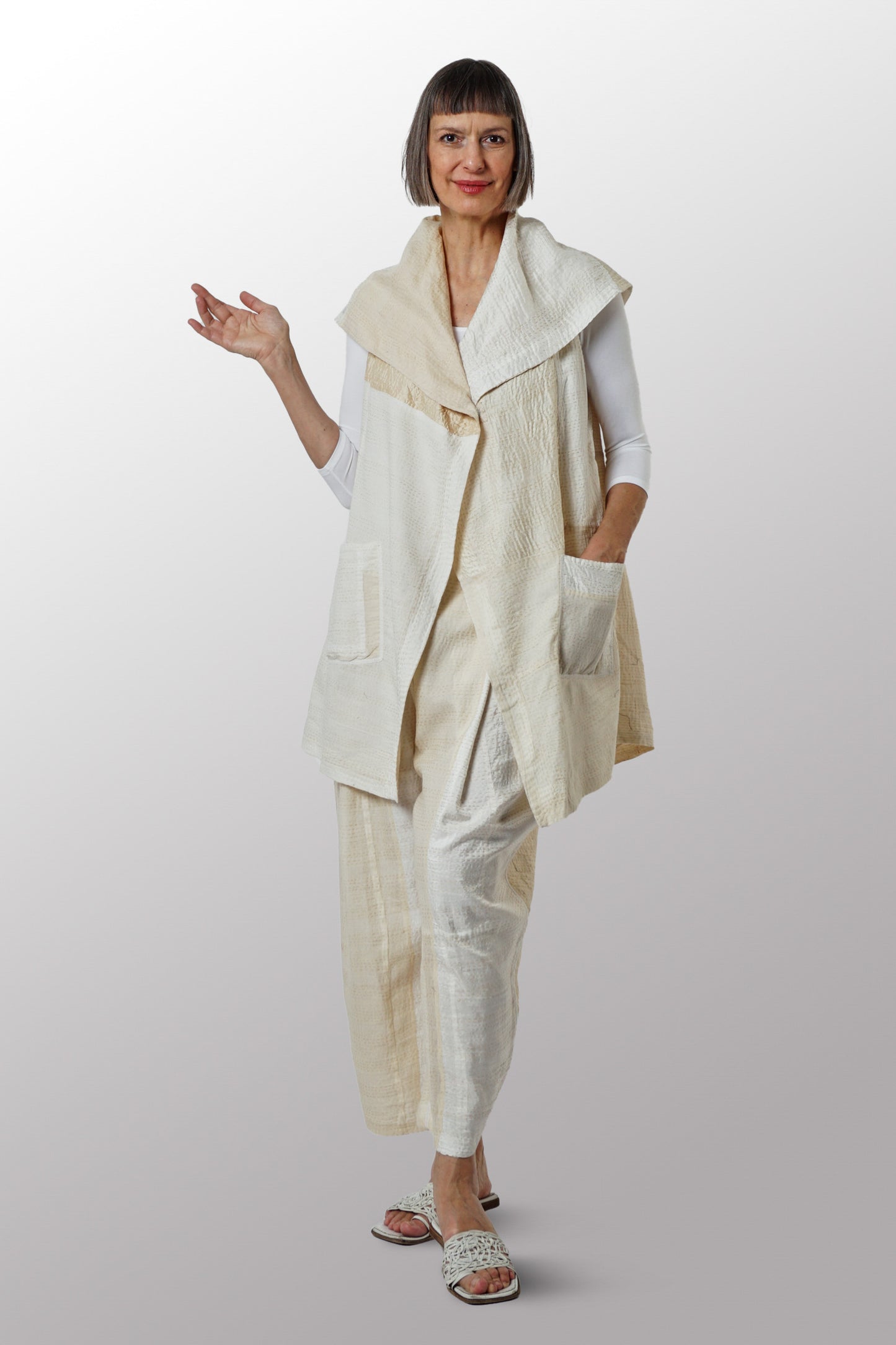 JAIPUR WHITE KANTHA CIRCULAR VEST - jw2201-ivy -