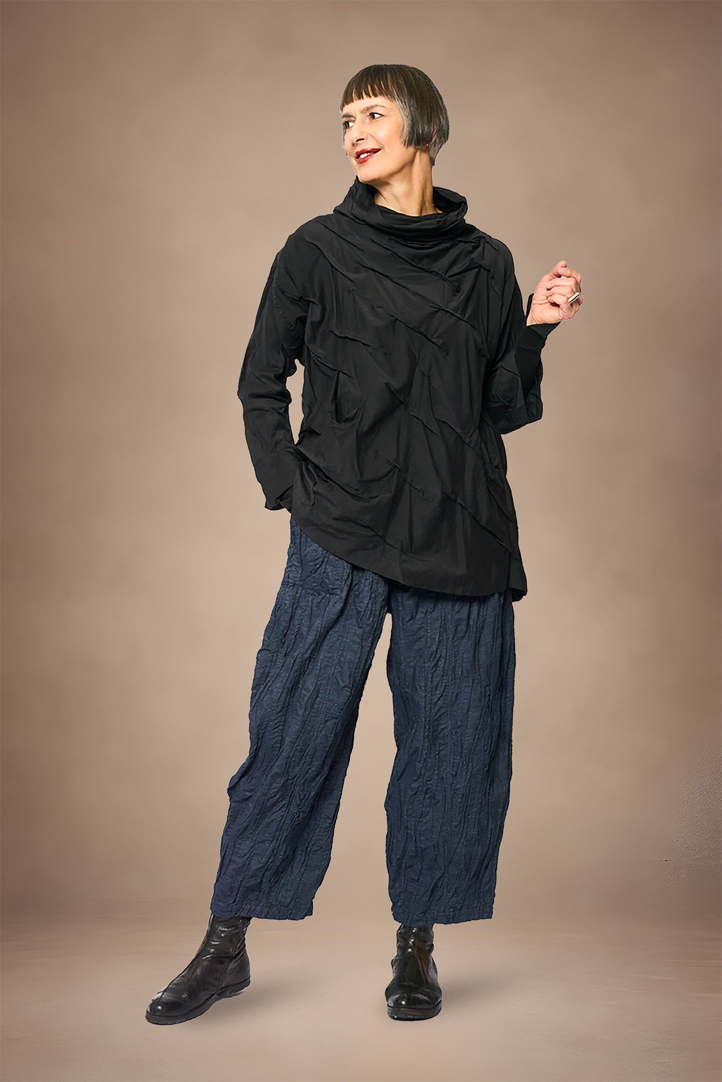 POLISHED COTTON WAVY TUCK PULLOVER - wl1552-blk -