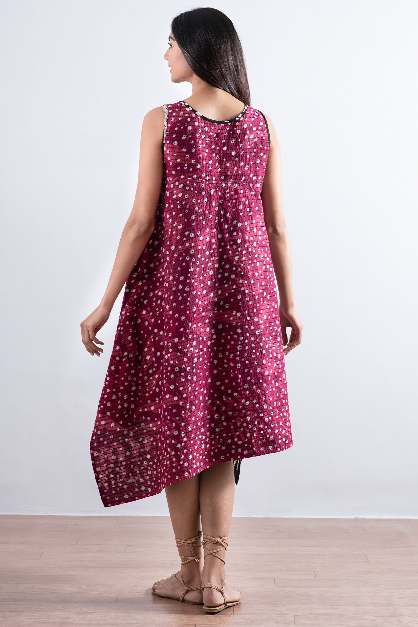 WHITE LEAF BBK KANTHA POINTY HEM DRESS - mb2415-blk -
