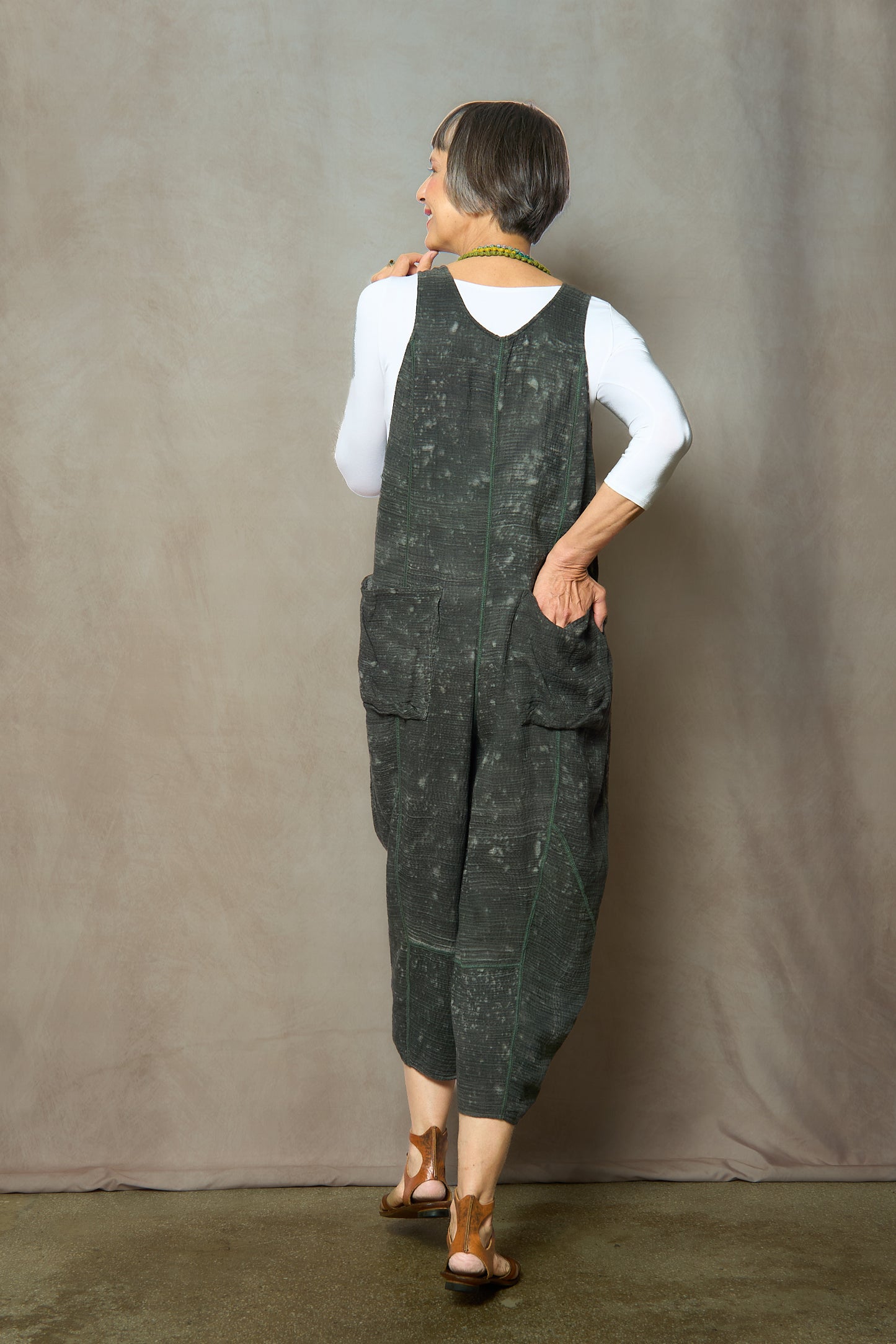 SAND SUN DYE RIPPLE KANTHA V-NECK JUMPER - rs2622-grn -