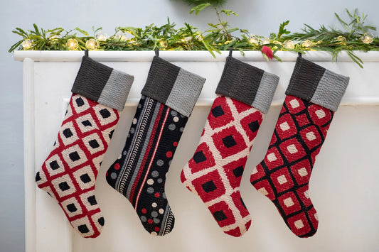 Monotone Ikat Kantha Stocking-Black2