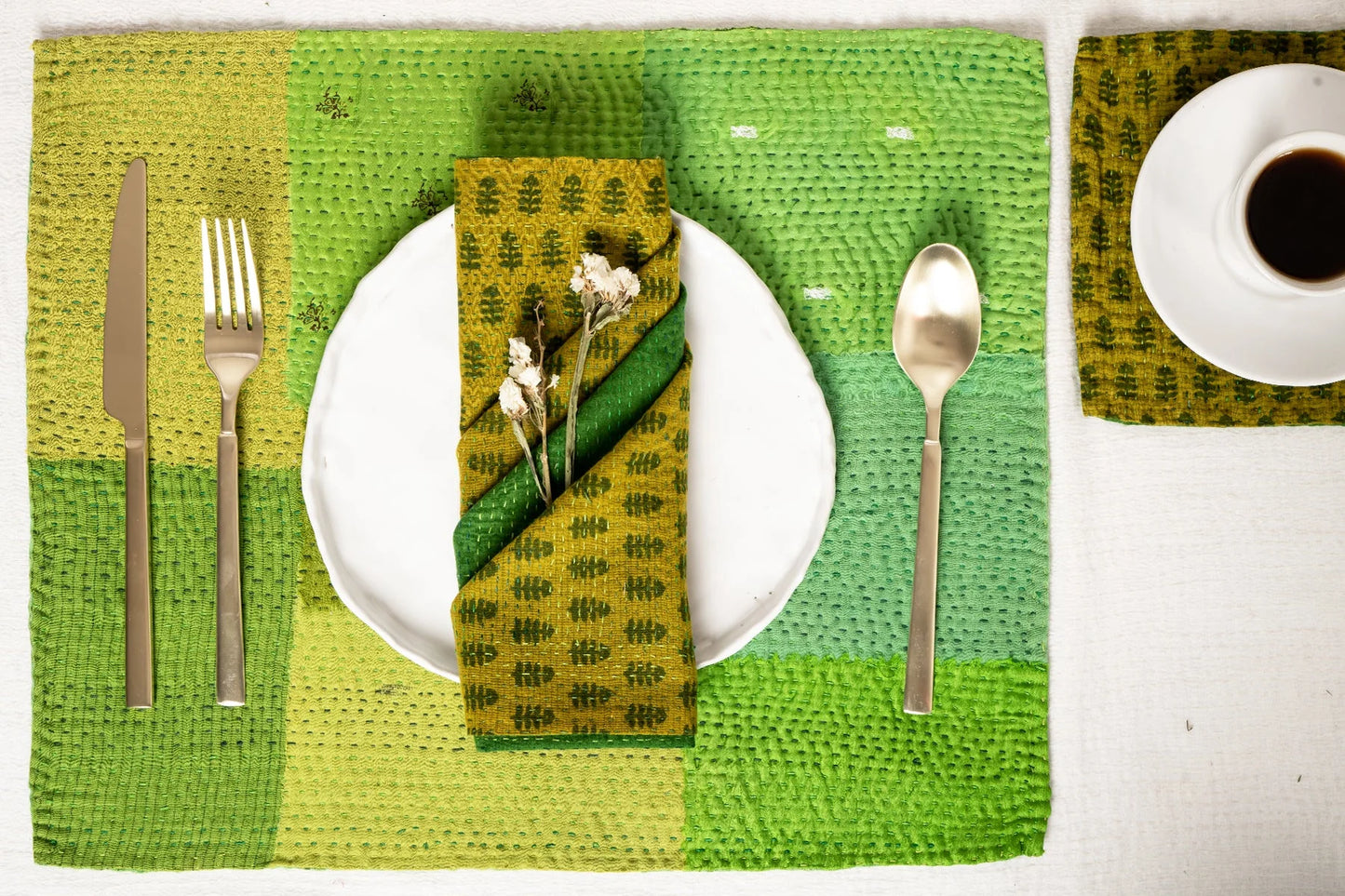 Mosaic Fray Handmade Vintage Kantha Placemat -Lime Green (Set of 2)