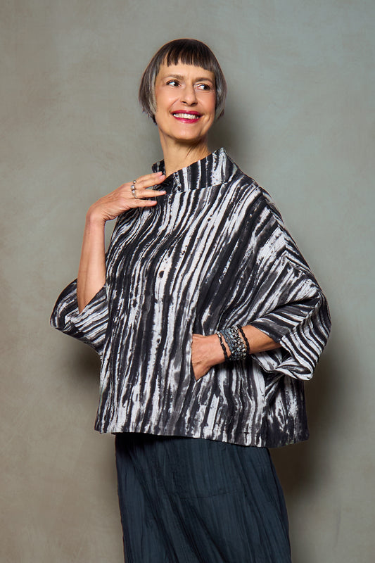 CAMBRIC TIE DYE RIPPLE TUCK FUNNEL NECK TOP - tr1t102-blk -