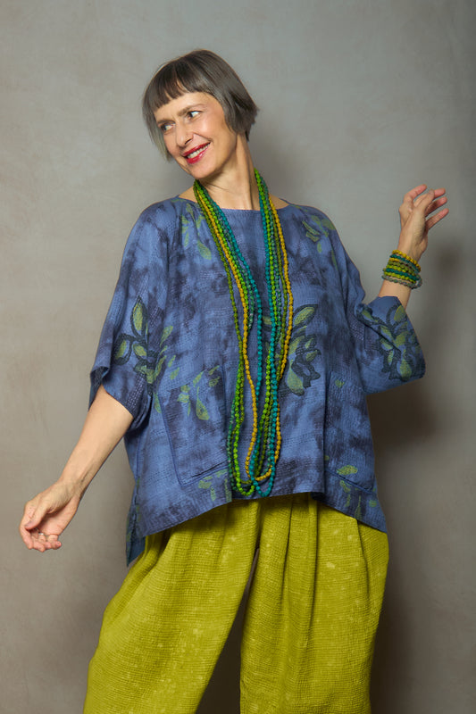 CLOUD TIE DYE FLORAL KANTHA BOAT NECK DOLMAN TOP - uf2t100-blu -
