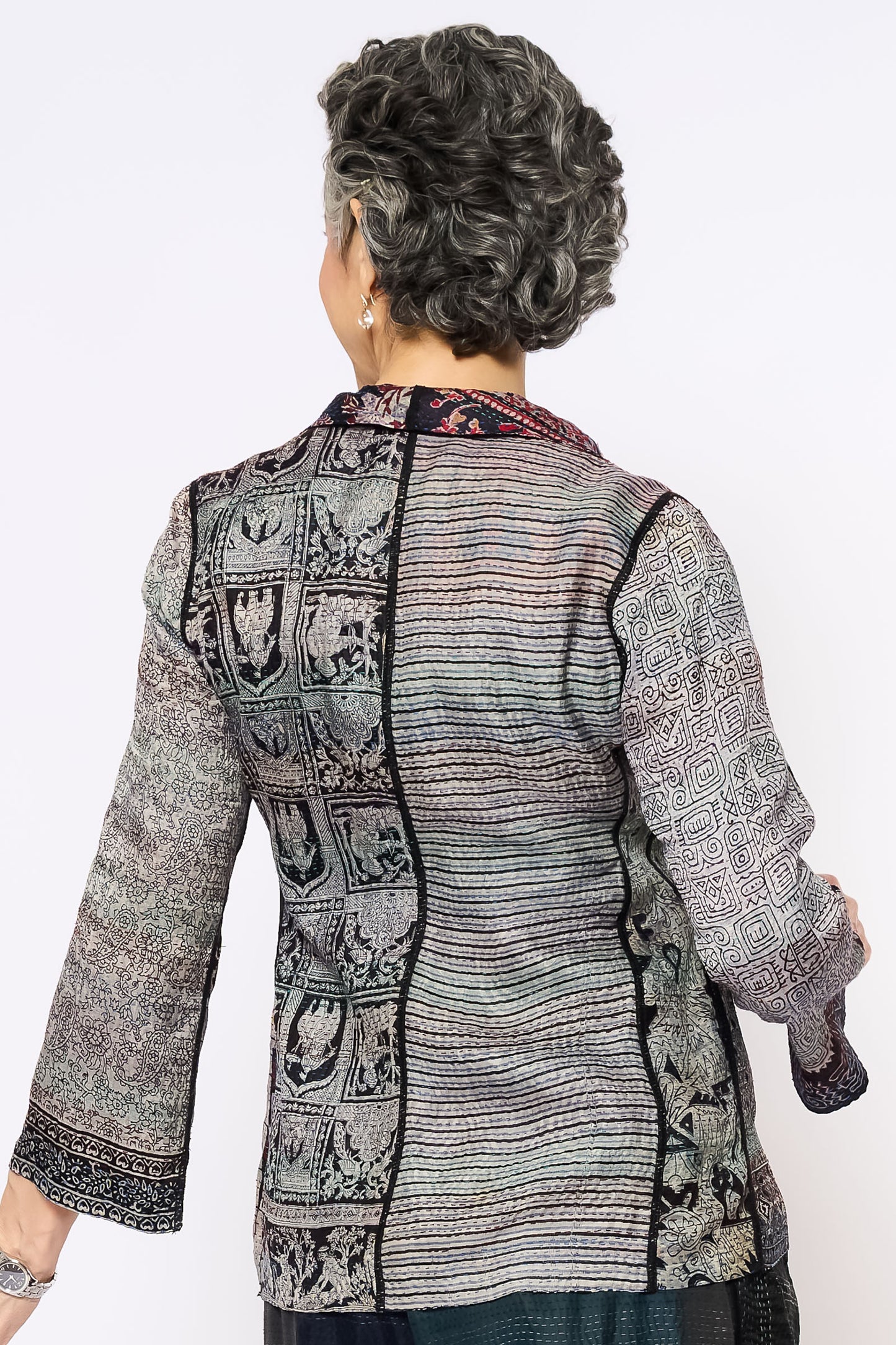 VINTAGE SILK KANTHA SHORT JKT - sv2007-0071s -