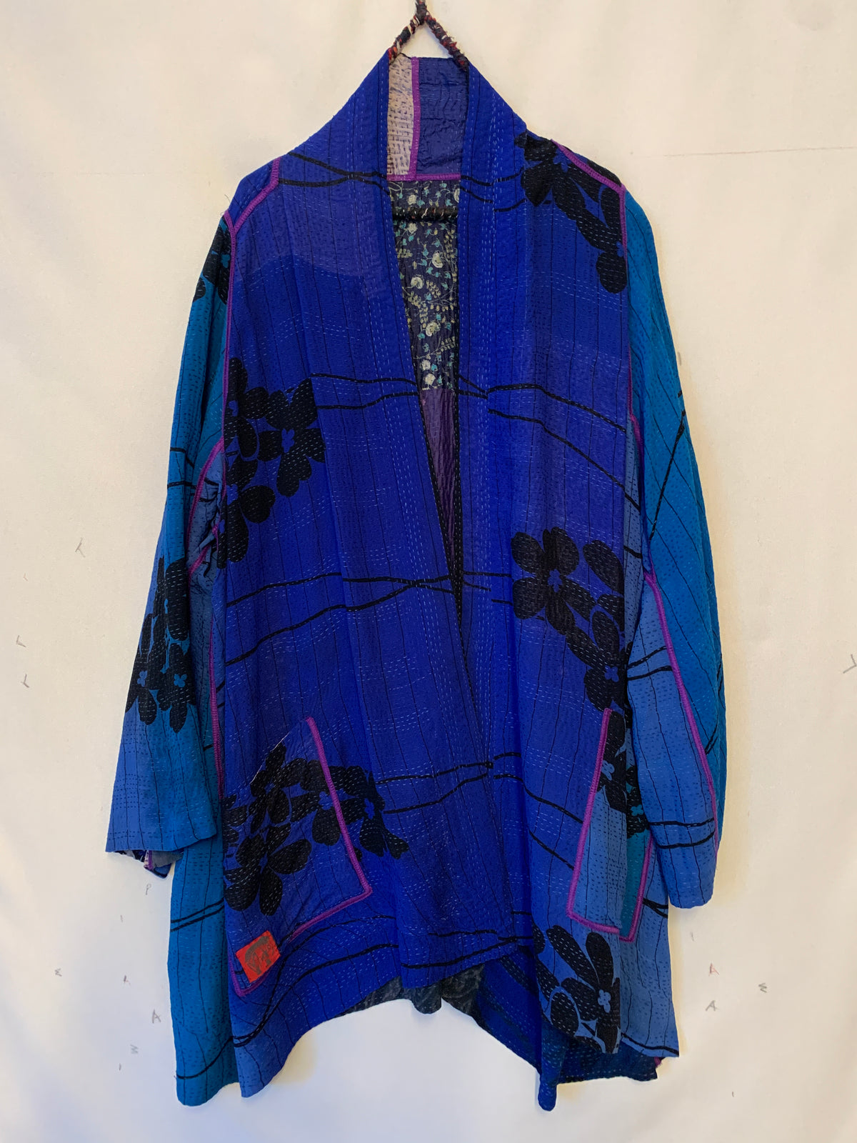 GEORGETTE VINTAGE SILK PATCH KANTHA A-LINE JKT - gs2003-cnvy002w -