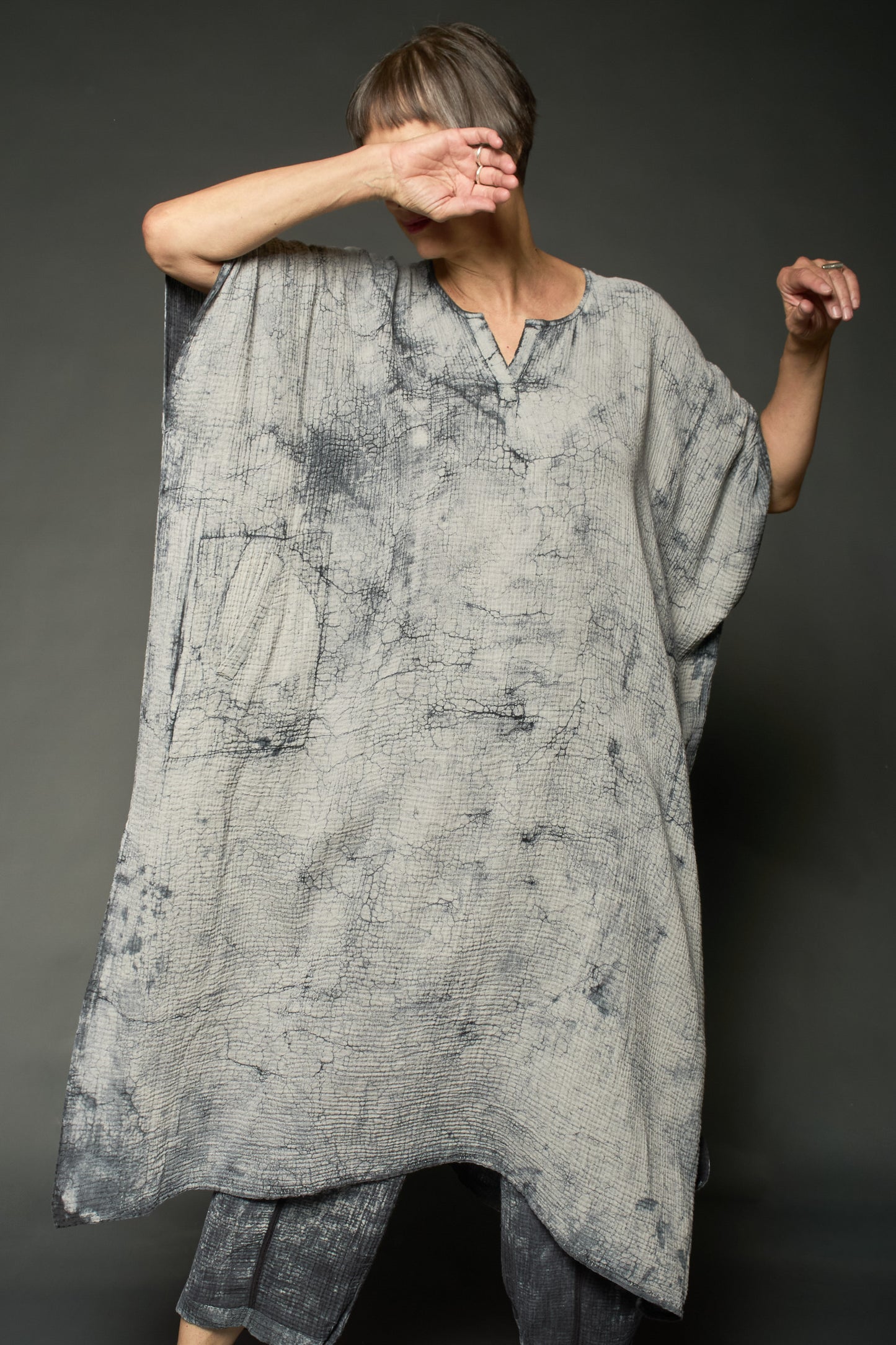 MUD DYE RIPPLE KANTHA KAFTAN DRESS - yp2468-gry -