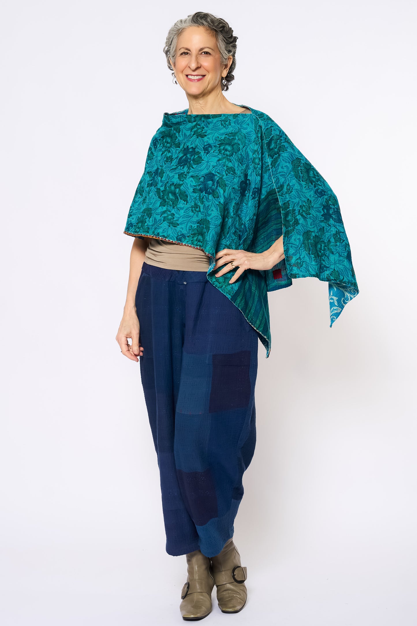 VINTAGE COTTON KANTHA CAPE - cv2806-0004a -